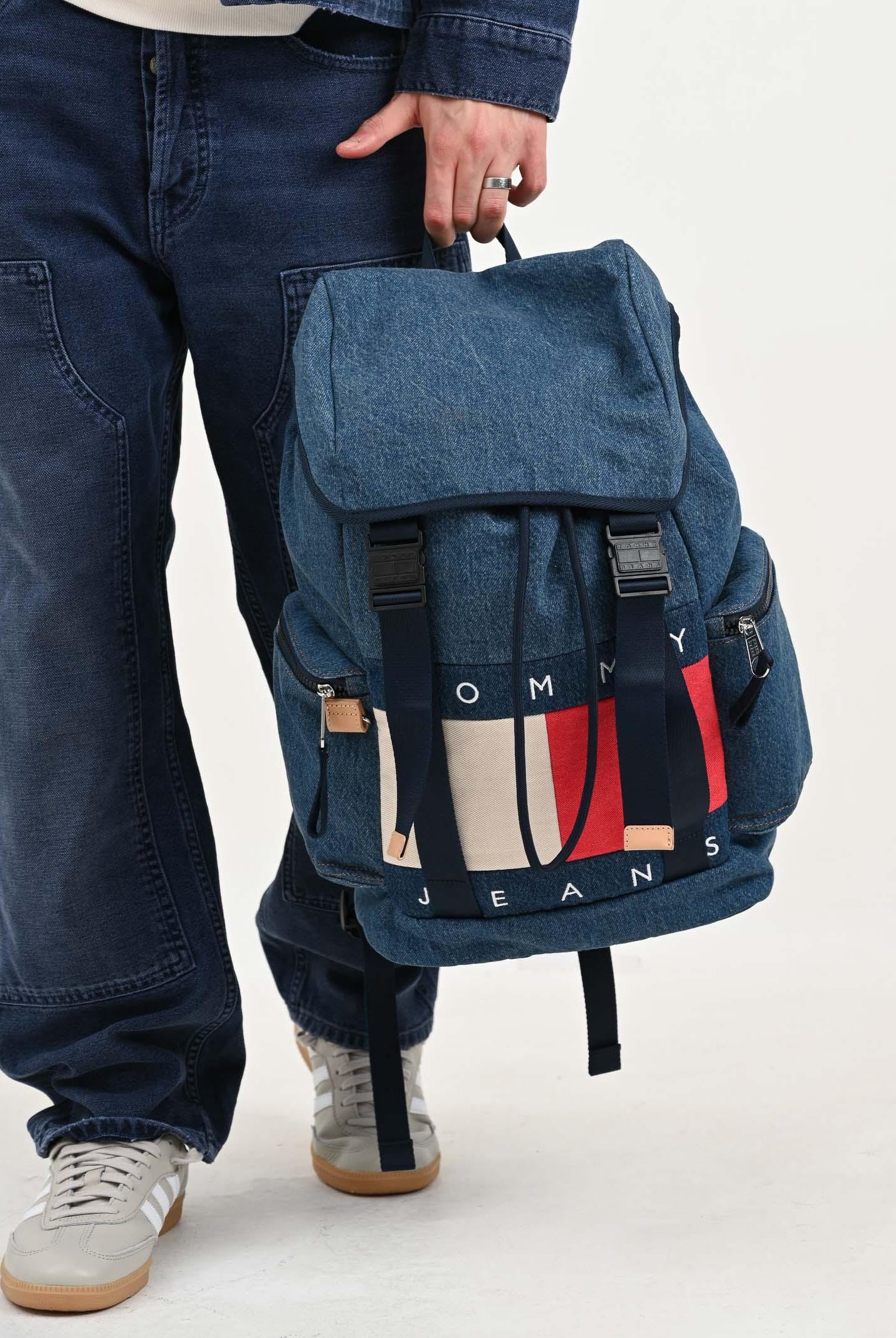 TOMMY JEANS Zaino Archive in denim blu per uomo e donna con logo AM0AM13812 1AF TOMMY JEANS