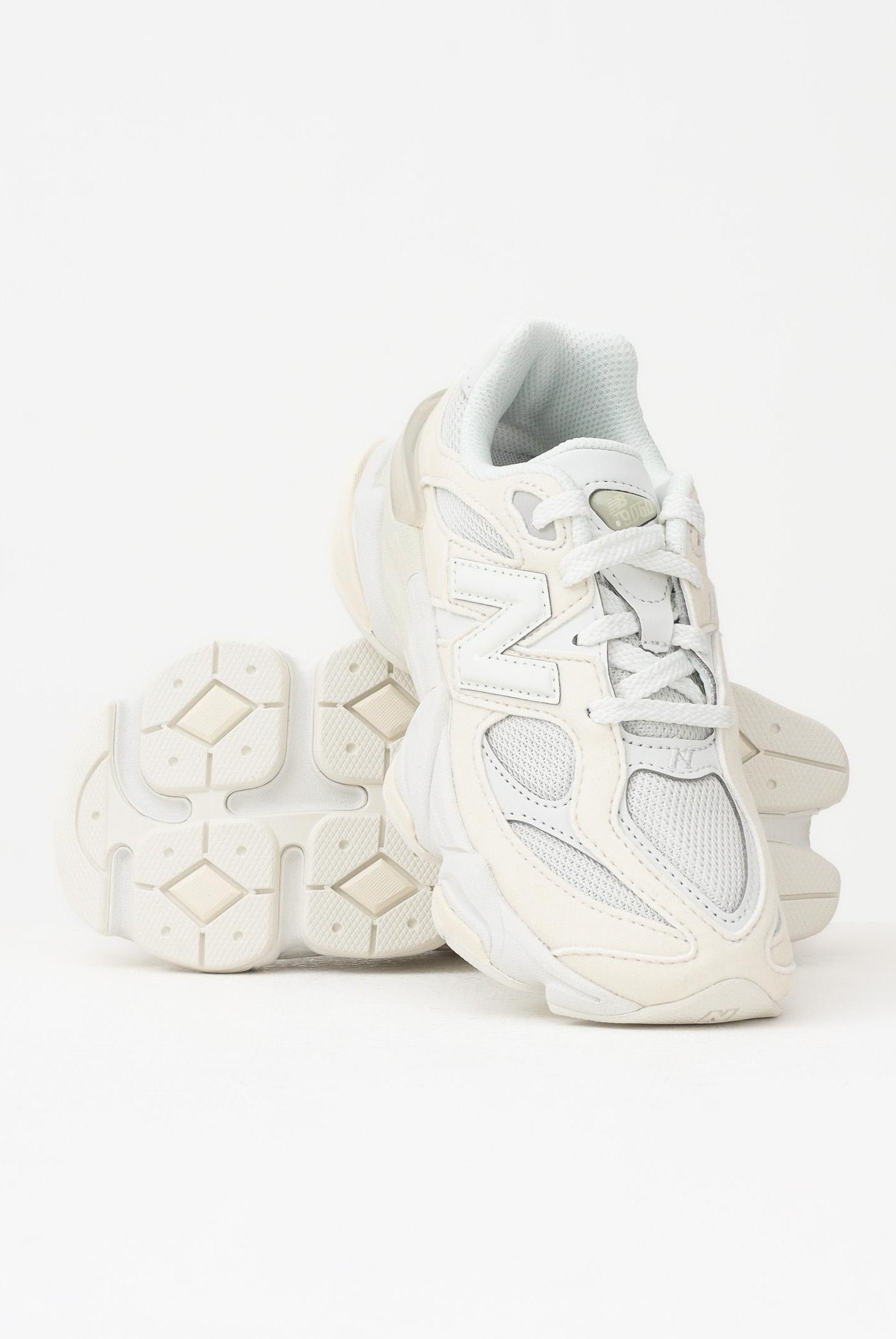 NEW BALANCE Sneakers 9060 Lace grigio ghiaccio per bambino e bambina PC9060LL . NEW BALANCE