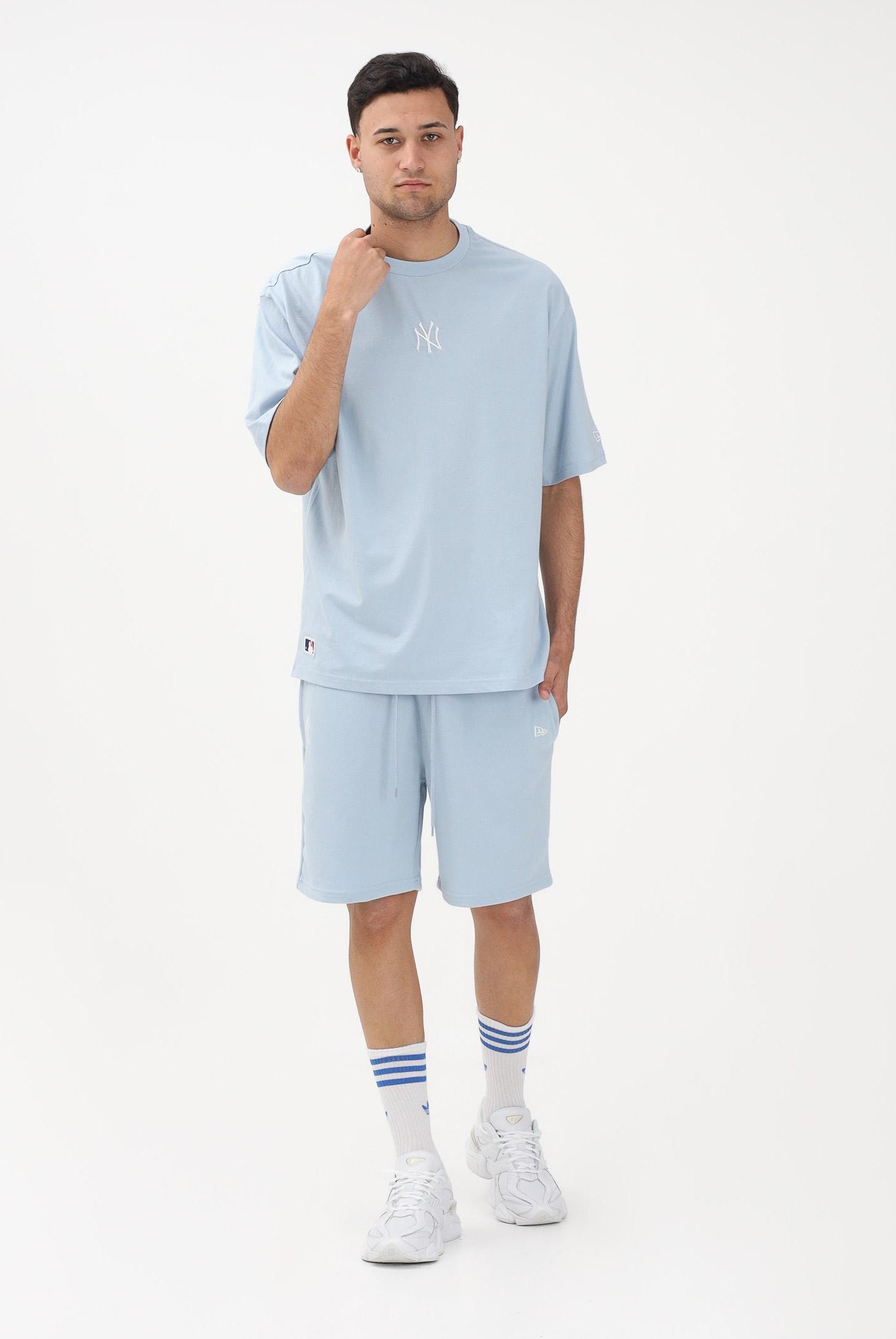 NEW ERA Shorts sportivo New York Yankees MLB League Essential Midi azzurro per uomo e donna 60771494 . NEW ERA