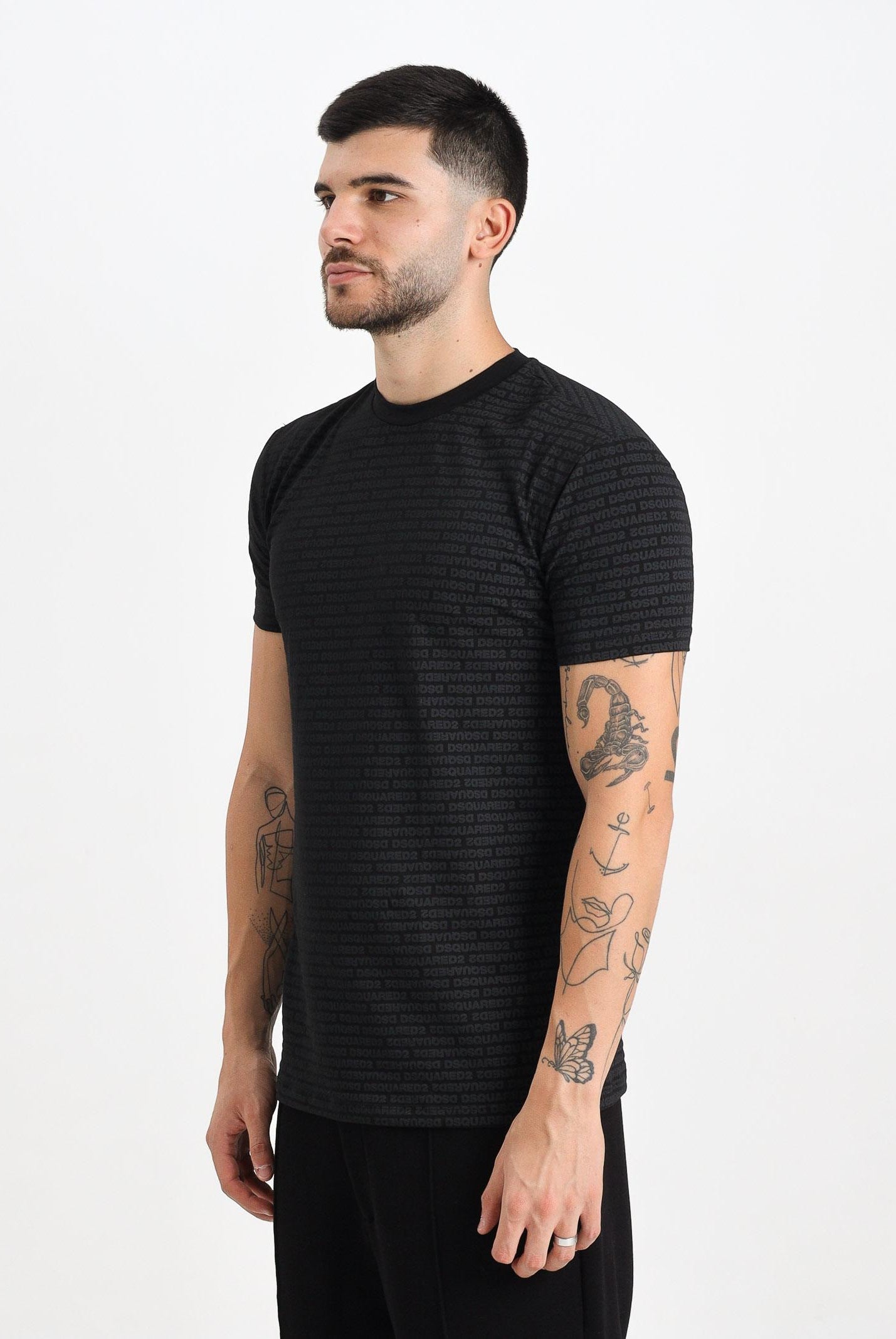 DSQUARED2 T-shirt a manica corta nera da uomo con stampa logo all-over D9H136050T 001 DSQUARED2