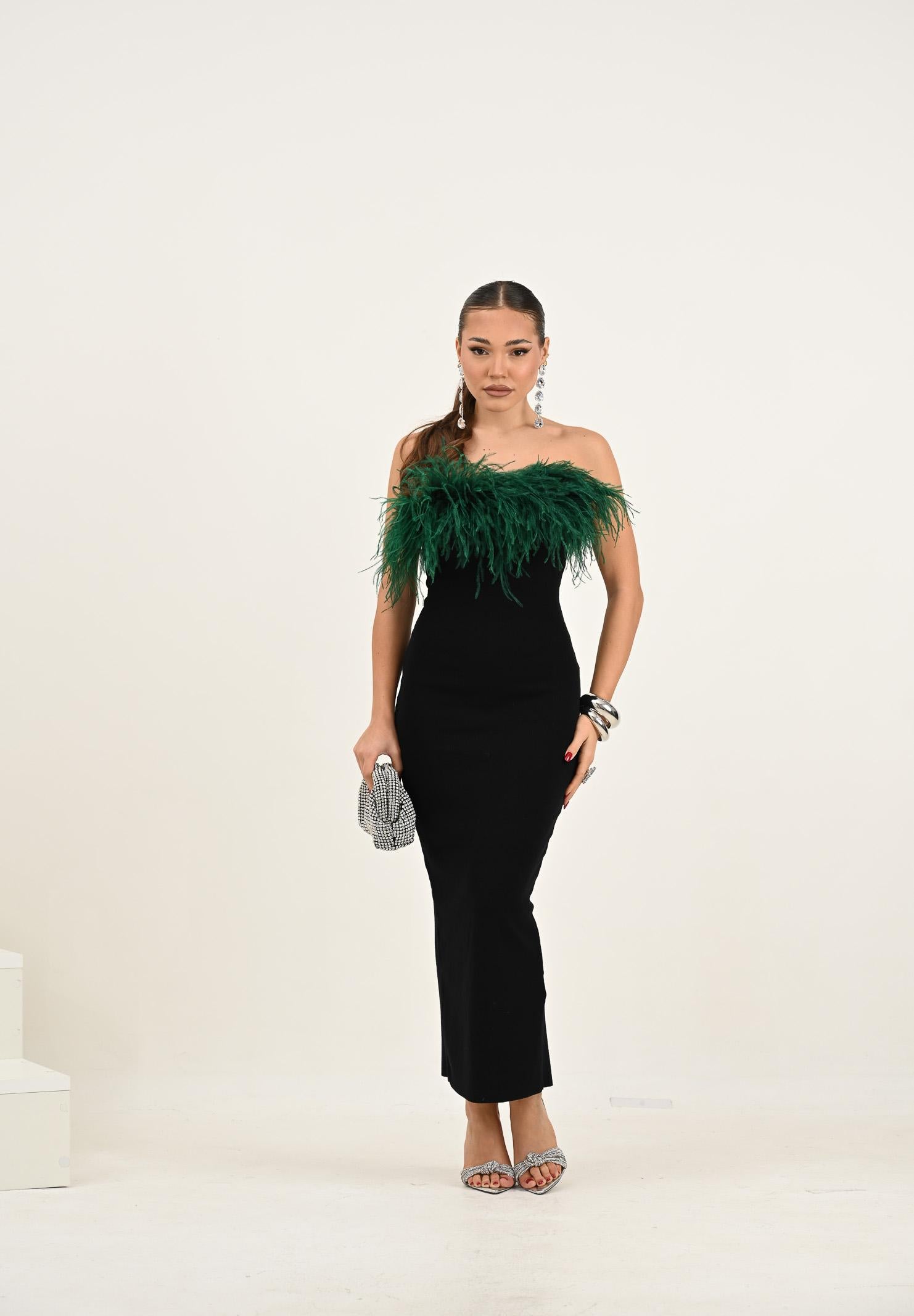 NOELL MAGGINI Abito midi nero da donna con piume verdi 00126083 NEVE NOELL MAGGINI