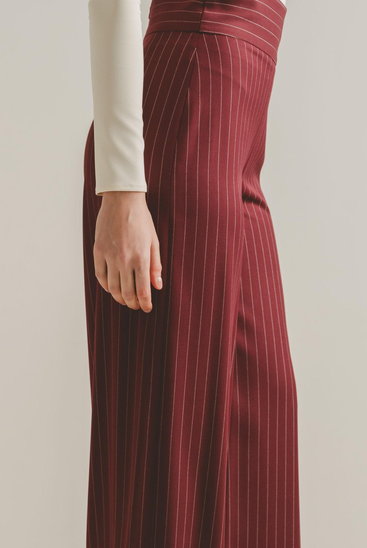 SANTAS Pantalone elegante POUVOIR bordeaux da donna con micro gessatura PV2626 BO SANTAS