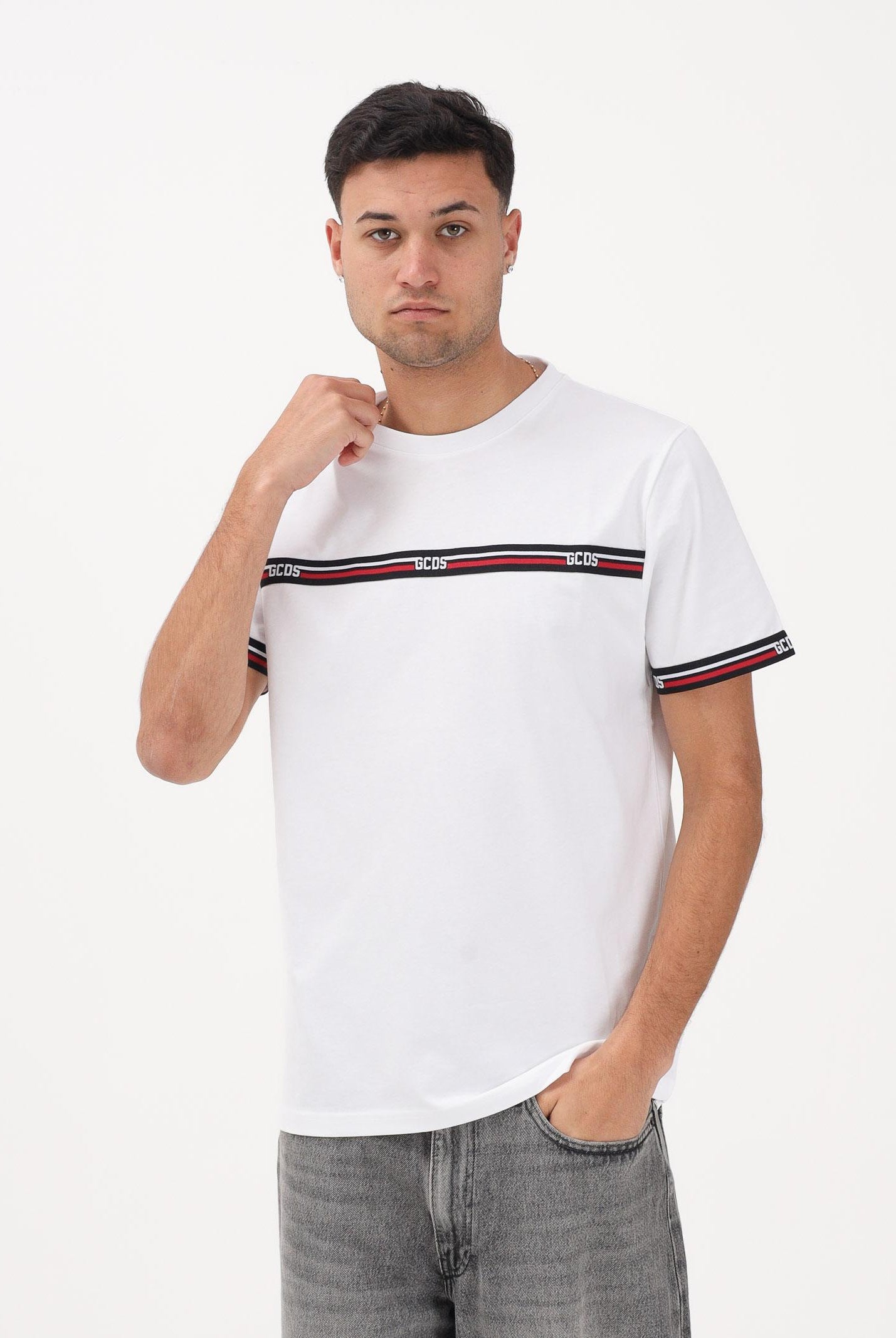 GCDS T-shirt a manica corta bianca per uomo e donna con bande logate C1MEQC036J101 100B GCDS