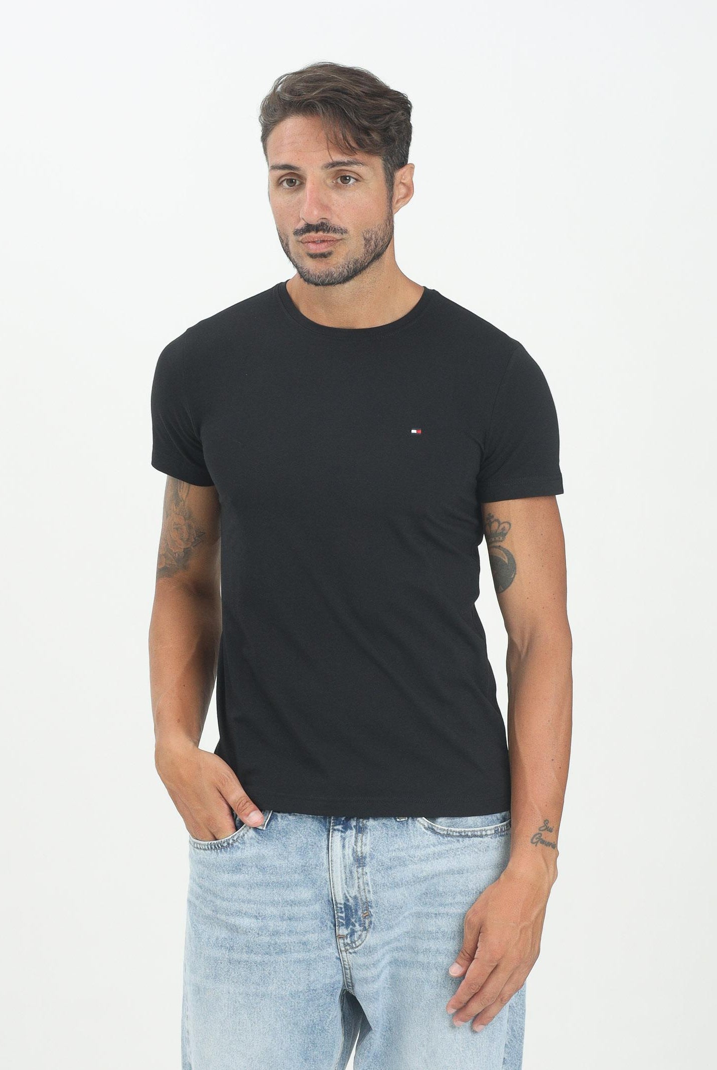 TOMMY HILFIGER T-shirt a manica corta TH Flex nera da uomo MW0MW27539BDS . TOMMY HILFIGER