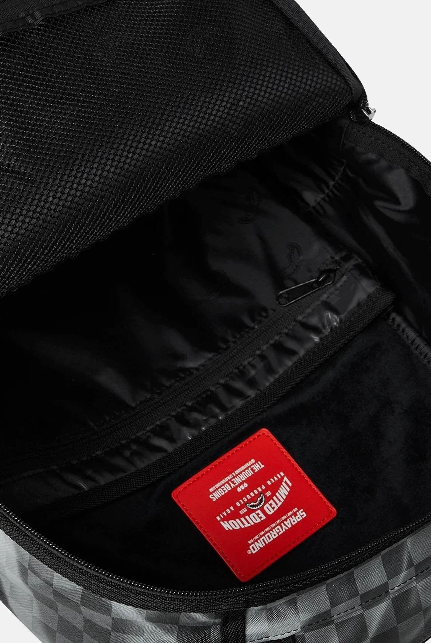 910B8182NSZ . SPRAYGROUND