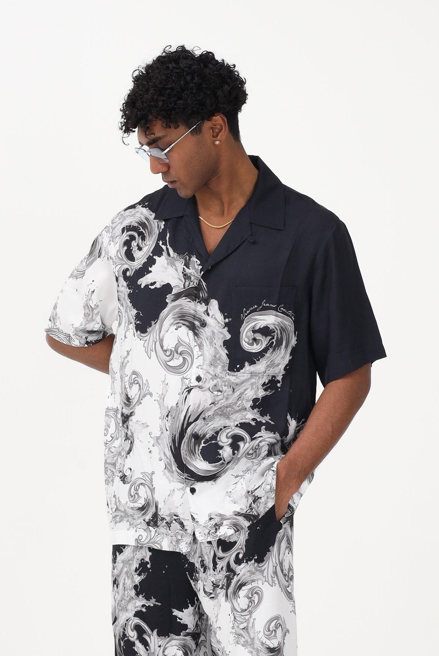 VERSACE JEANS COUTURE Camicia a manica corta nera da uomo con stampa "Wave Couture" 80GAL2BBNS786 V22 VERSACE JEANS COUTURE