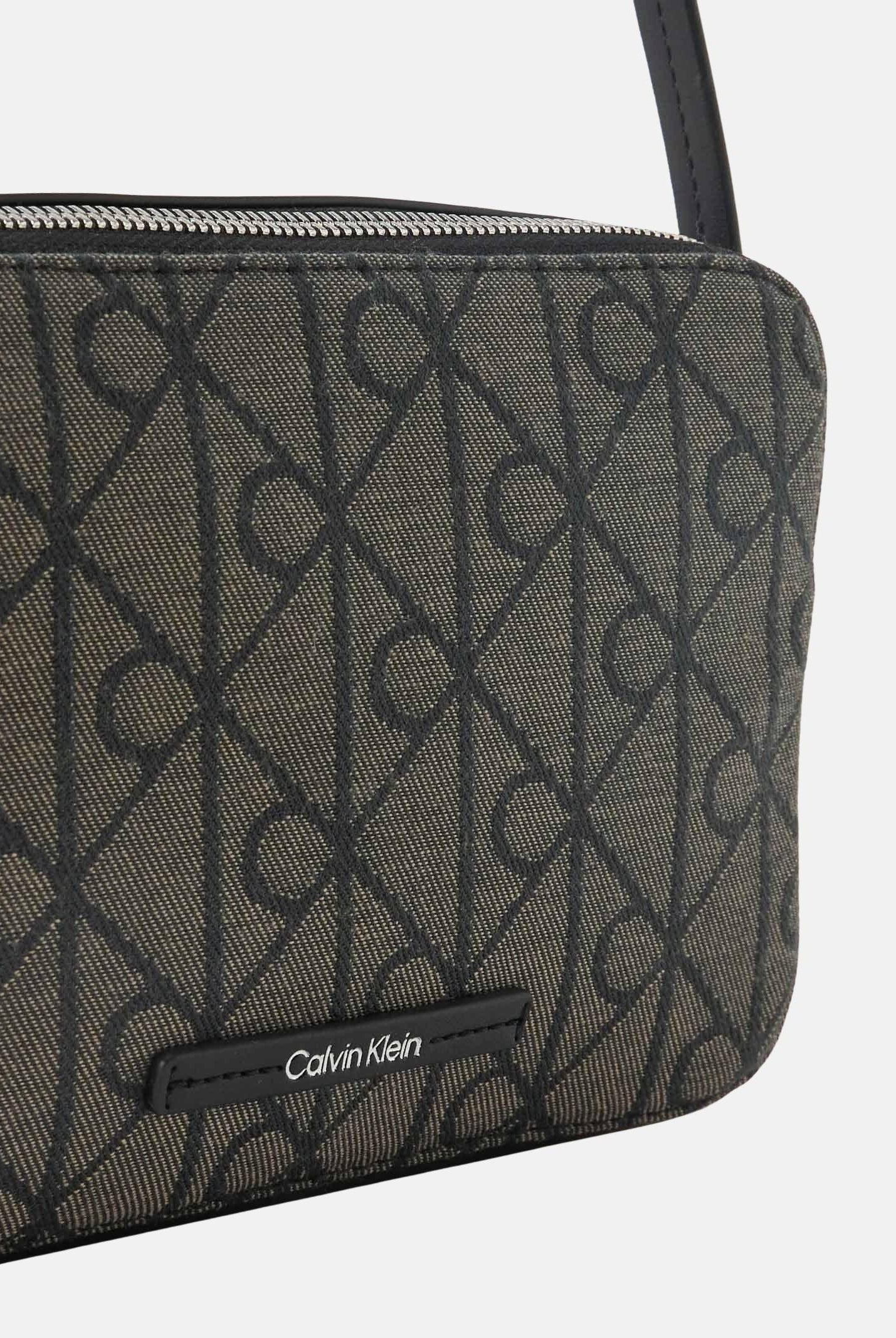 CALVIN KLEIN Borsa a tracolla Emblem Jacquard Camera Bag colore Lotus Beige-Black, beige e nero da donna LV04F3533G 7UL CALVIN KLEIN