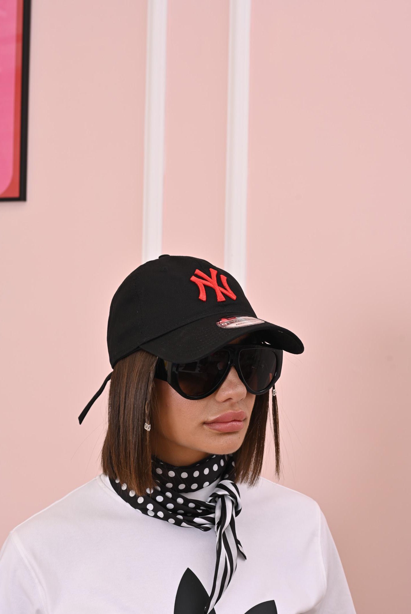 NEW ERA Cappello con visiera 9TWENTY dei New York Yankees della League Essential nero per uomo e donna 60471471? NEW ERA