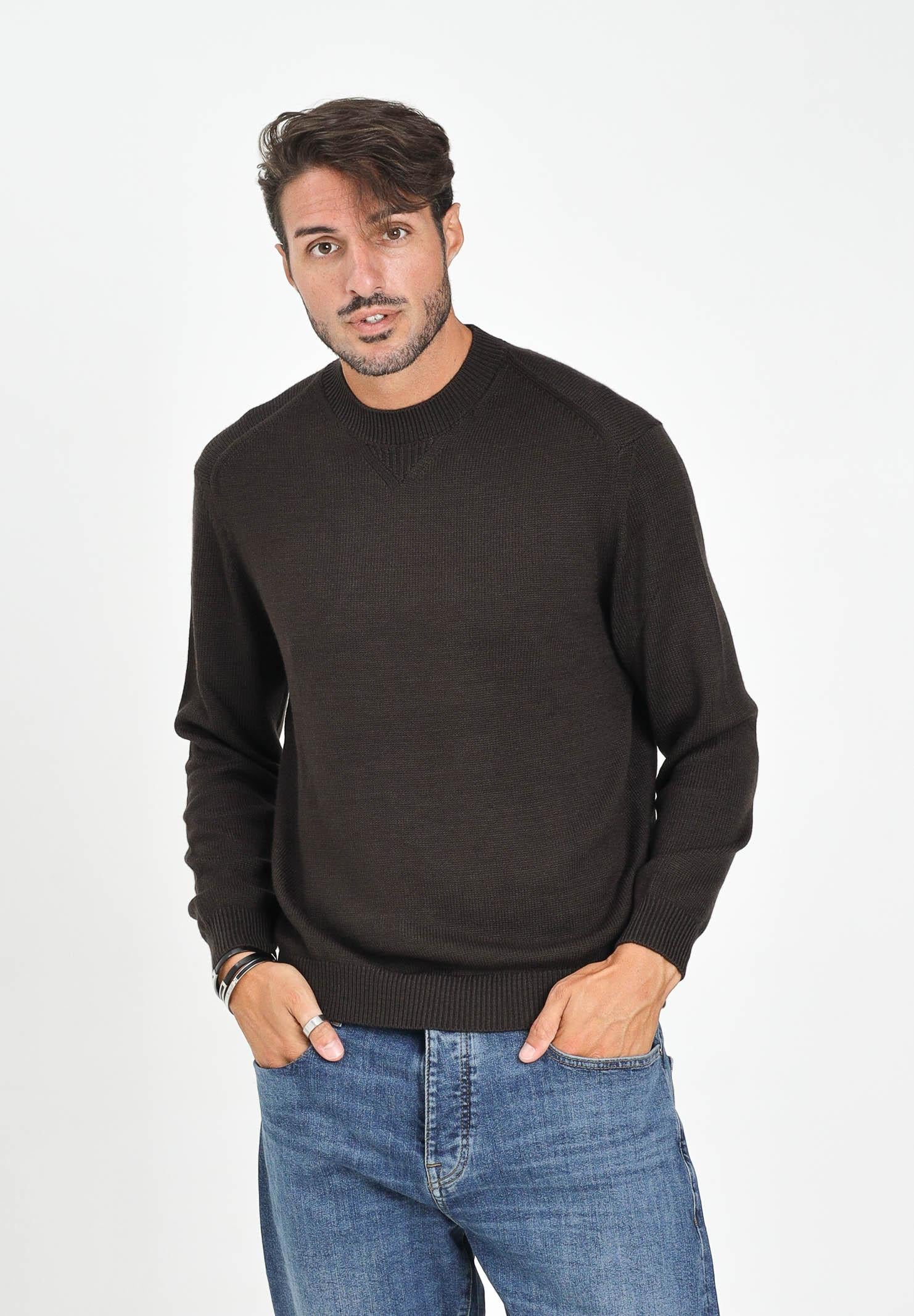 ARMANI EXCHANGE Maglioncino girocollo marrone da uomo realizzato in maglia rasata a punto fine XM001916AF14008 O6007 ARMANI EXCHANGE