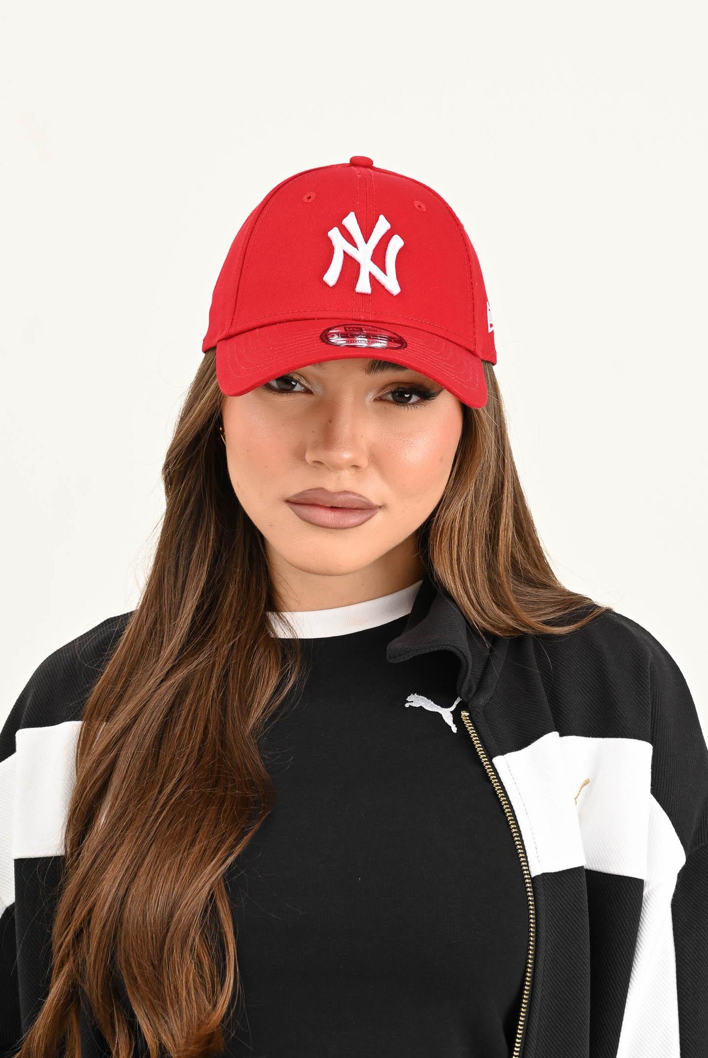 NEW ERA Cappello con visiera 9TWENTY New York Yankees League Essential rosso per uomo e donna 10531938 NEW ERA