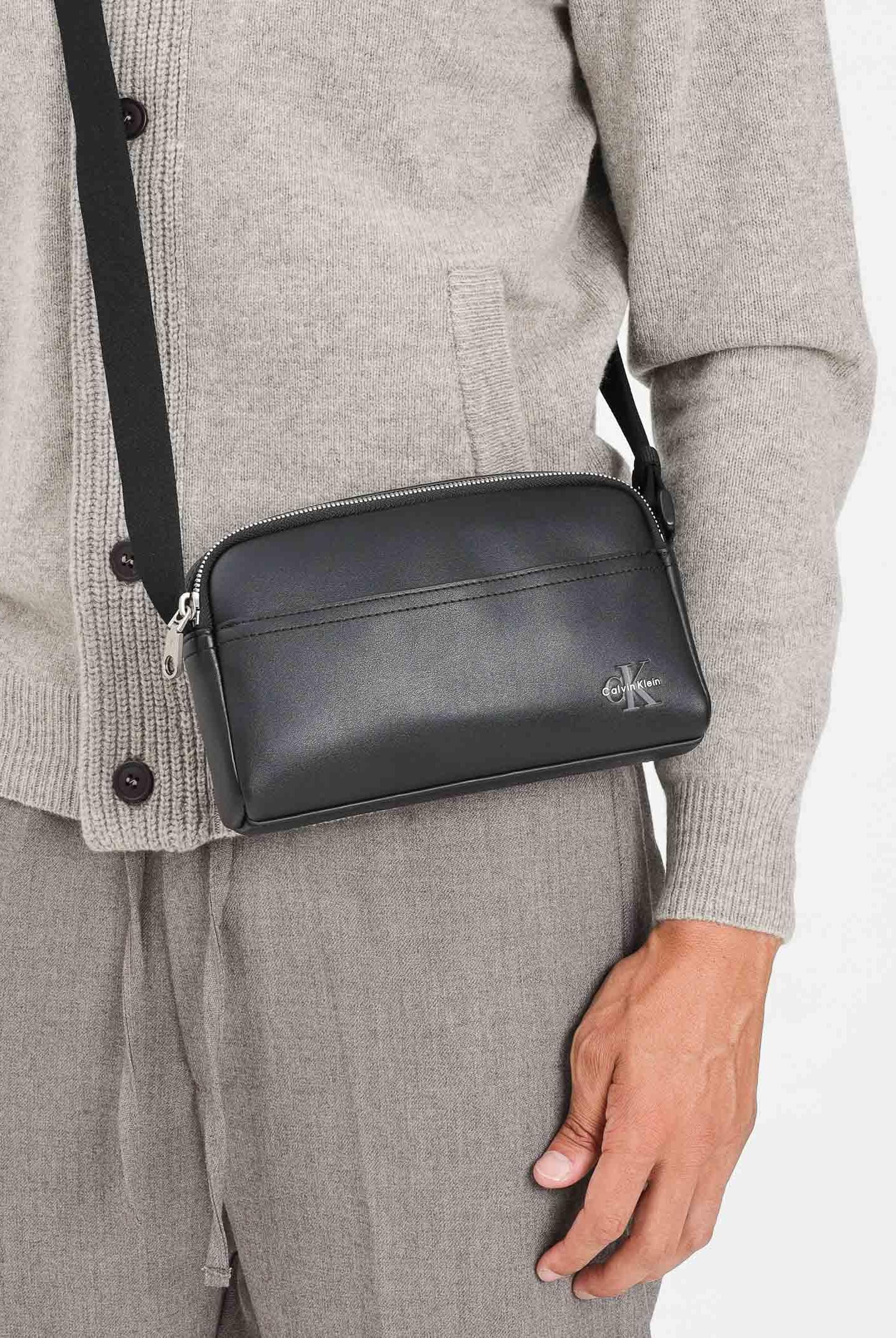 CALVIN KLEIN Borsa a tracolla nera da uomo con logo LV04G3015G UB1 CALVIN KLEIN