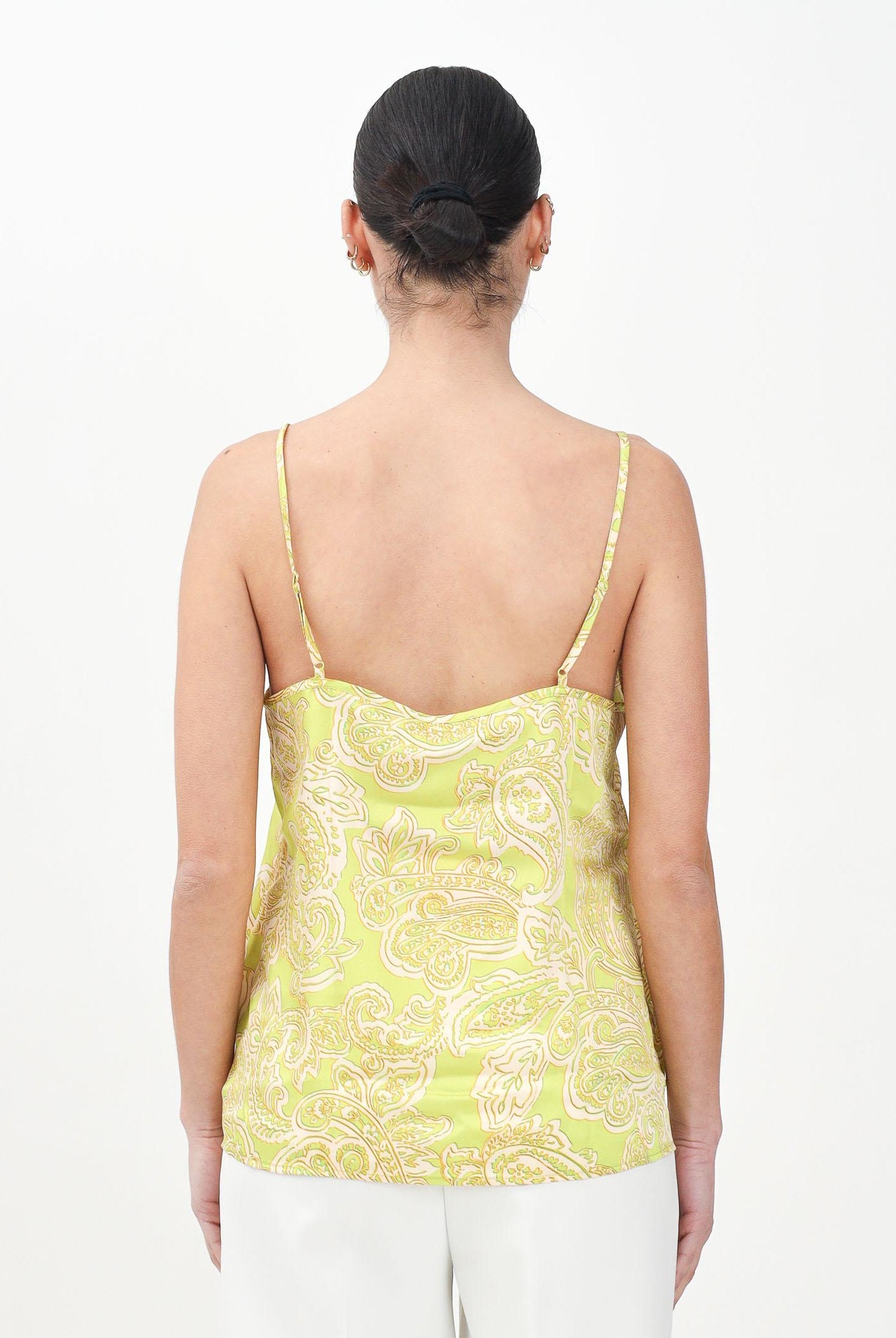 ONLY Top in raso verde da donna con motivo paisley 15339994 AppleGreen ONLY