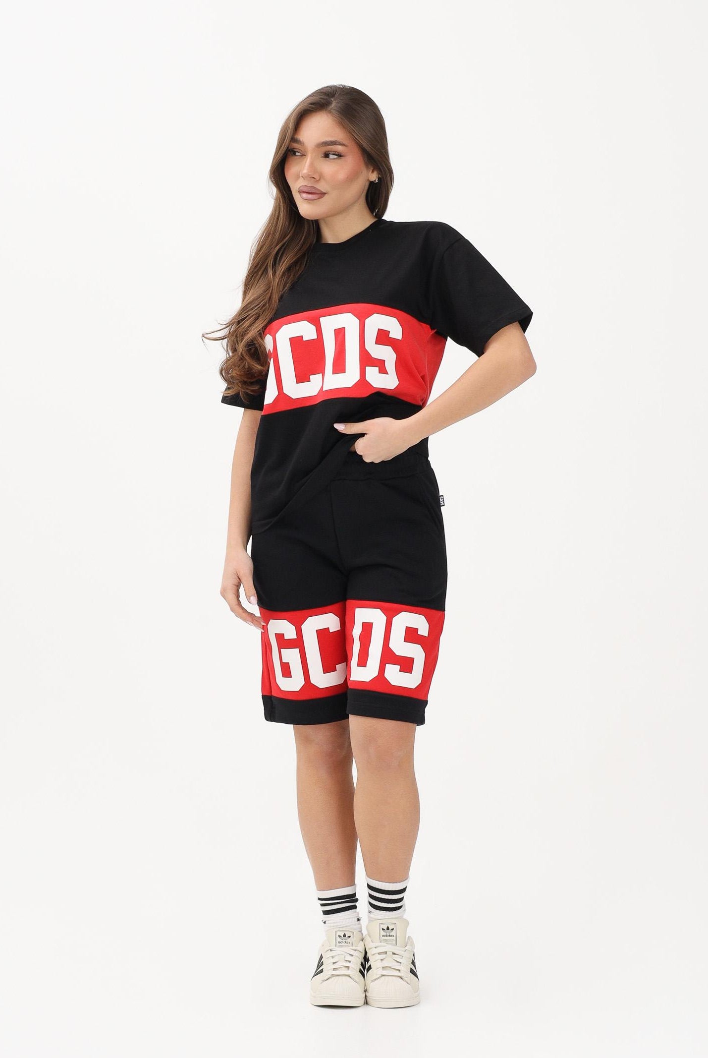 GCDS Shorts sportivo nero per donna, ragazzi e bambini con stampa logo Z0UJQL589F004 999R GCDS