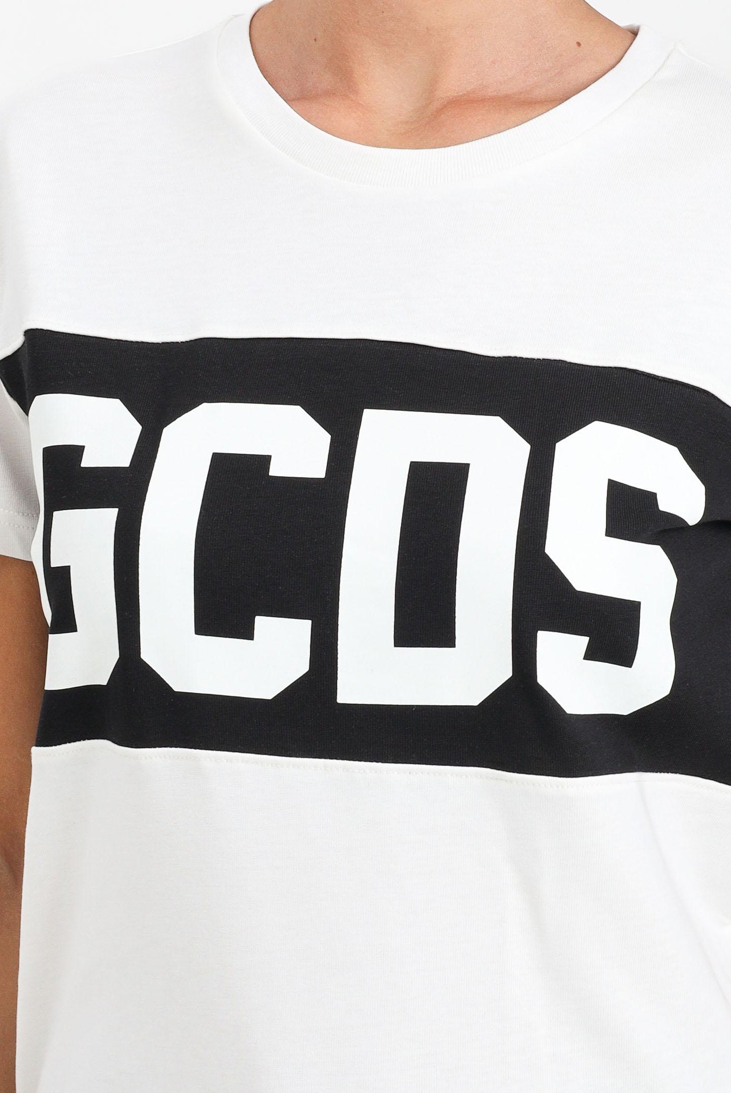 GCDS T-shirt a manica corta bianca per donna, ragazzi e bambini con fascia nera logata B2JU2329JF1 15 GCDS