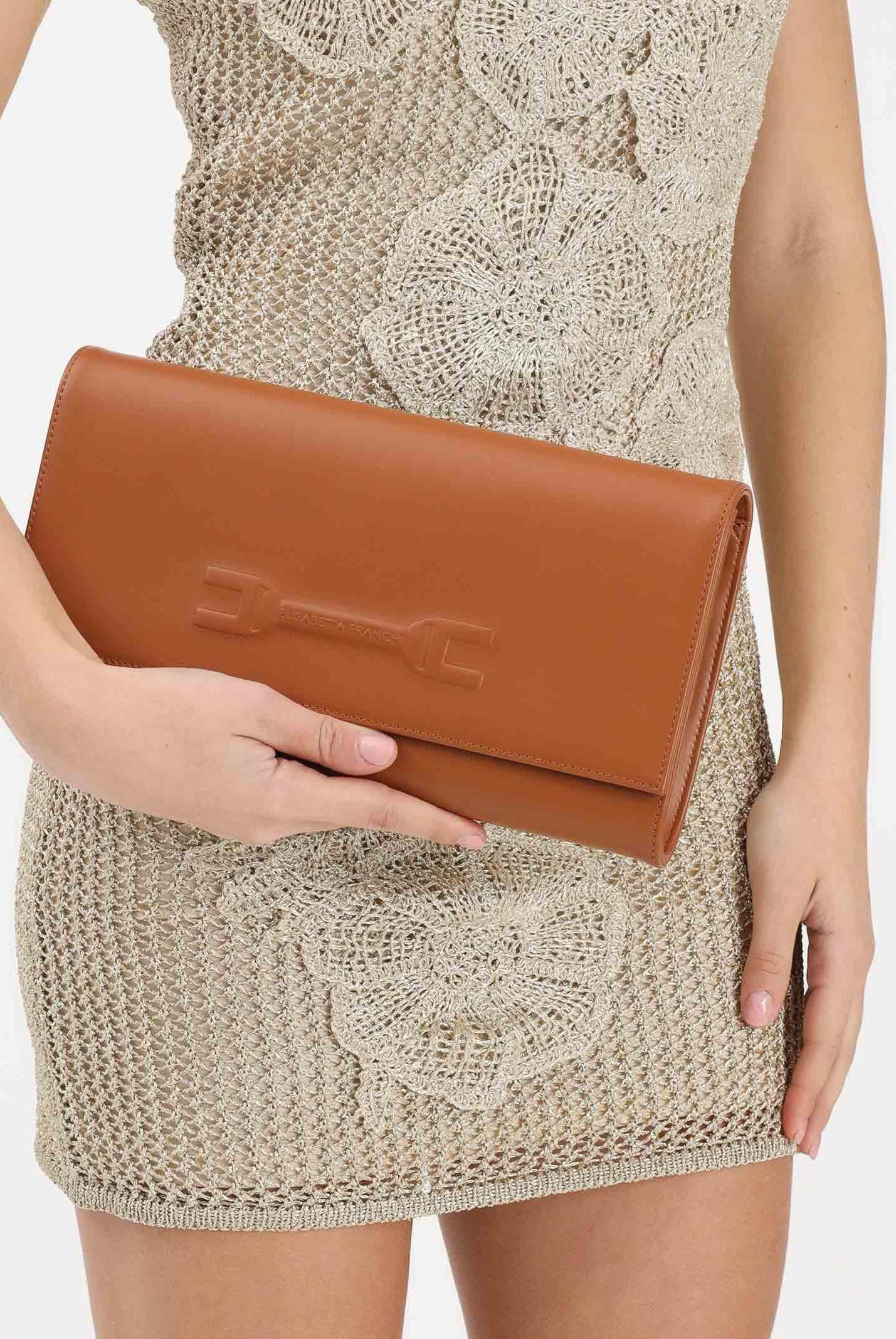 ELISABETTA FRANCHI Pochette cognac da donna realizzata in vera pelle BS99A61E2 027 ELISABETTA FRANCHI