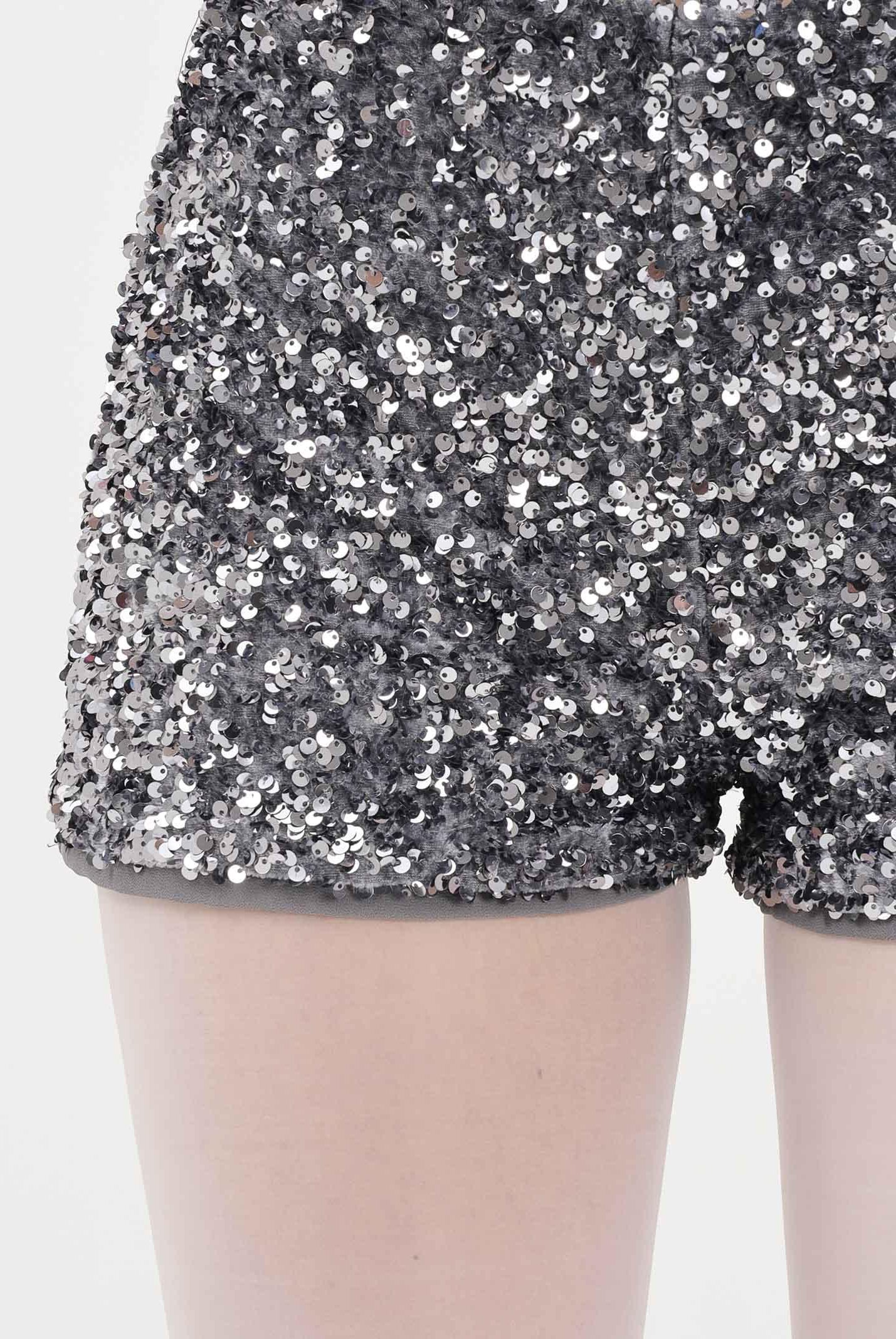 VICOLO Shorts grigio da donna ricoperto di paillettes TF1468 AR VICOLO
