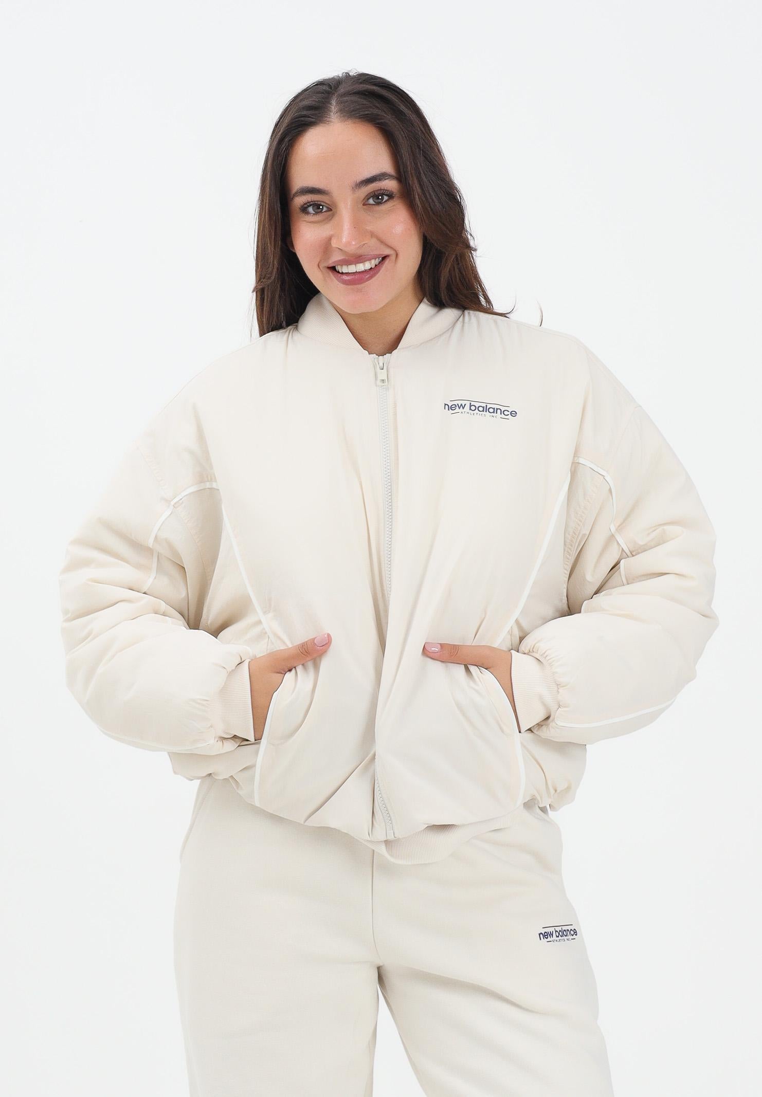 NEW BALANCE Bomber panna da donna con stampa logo WJ53500LIN . NEW BALANCE
