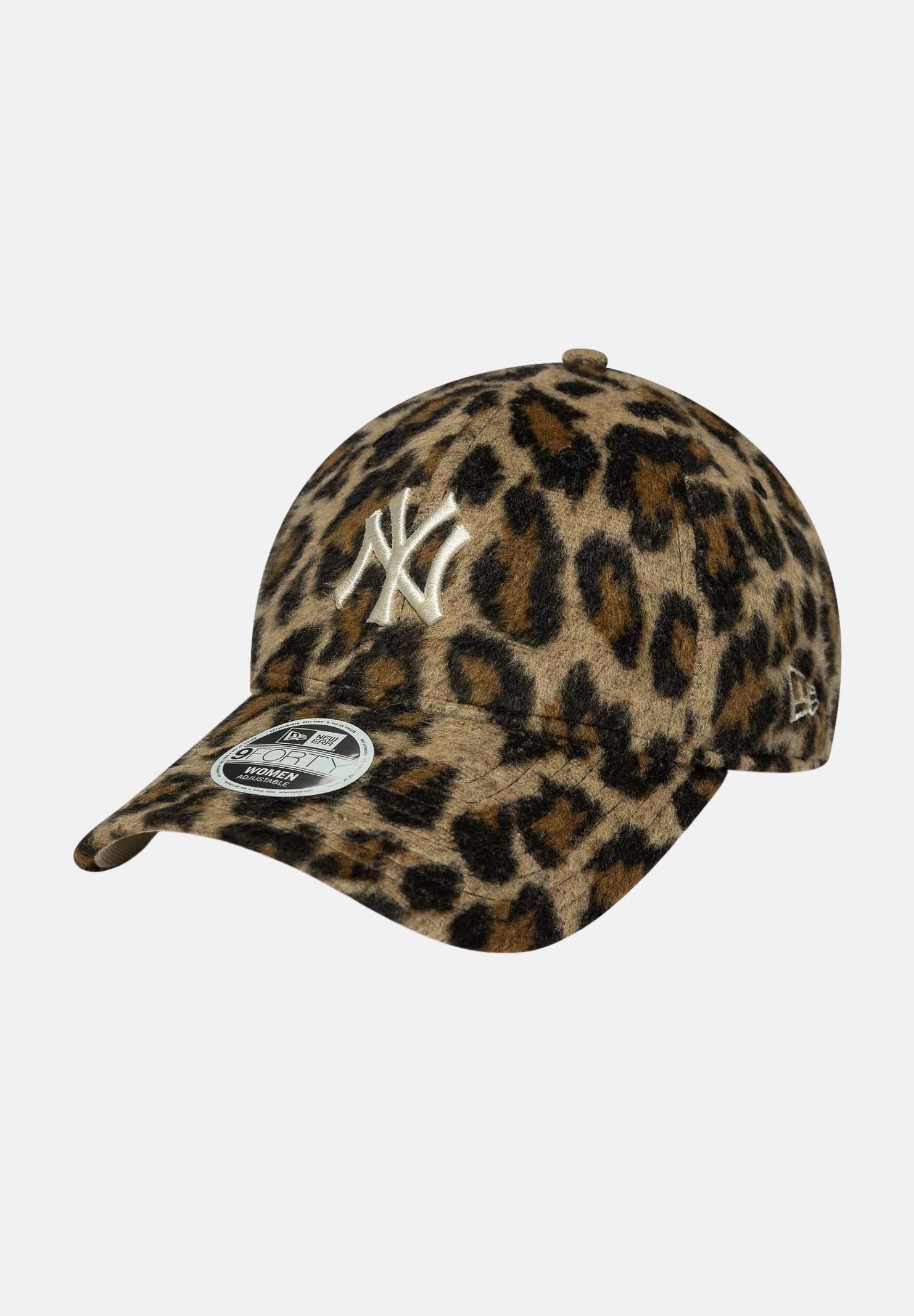NEW ERA Cappello con visiera 9FORTY New York Yankees MLB Cosy Animal Leopard beige da donna 60691302 . NEW ERA