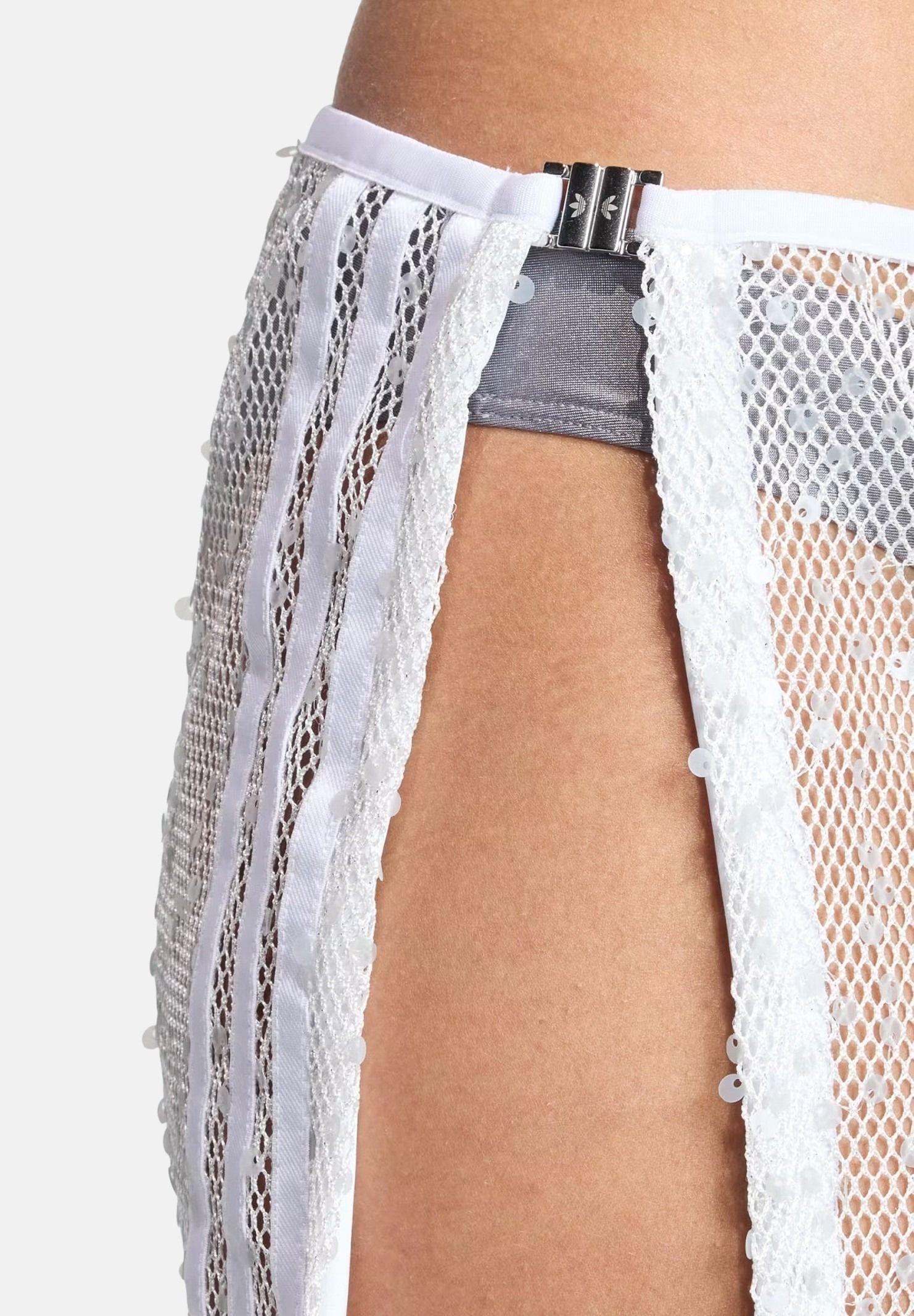 ADIDAS ORIGINALS Gonna corta motivo traforato con paillettes bianca da donna. HZ1007 . ADIDAS ORIGINALS