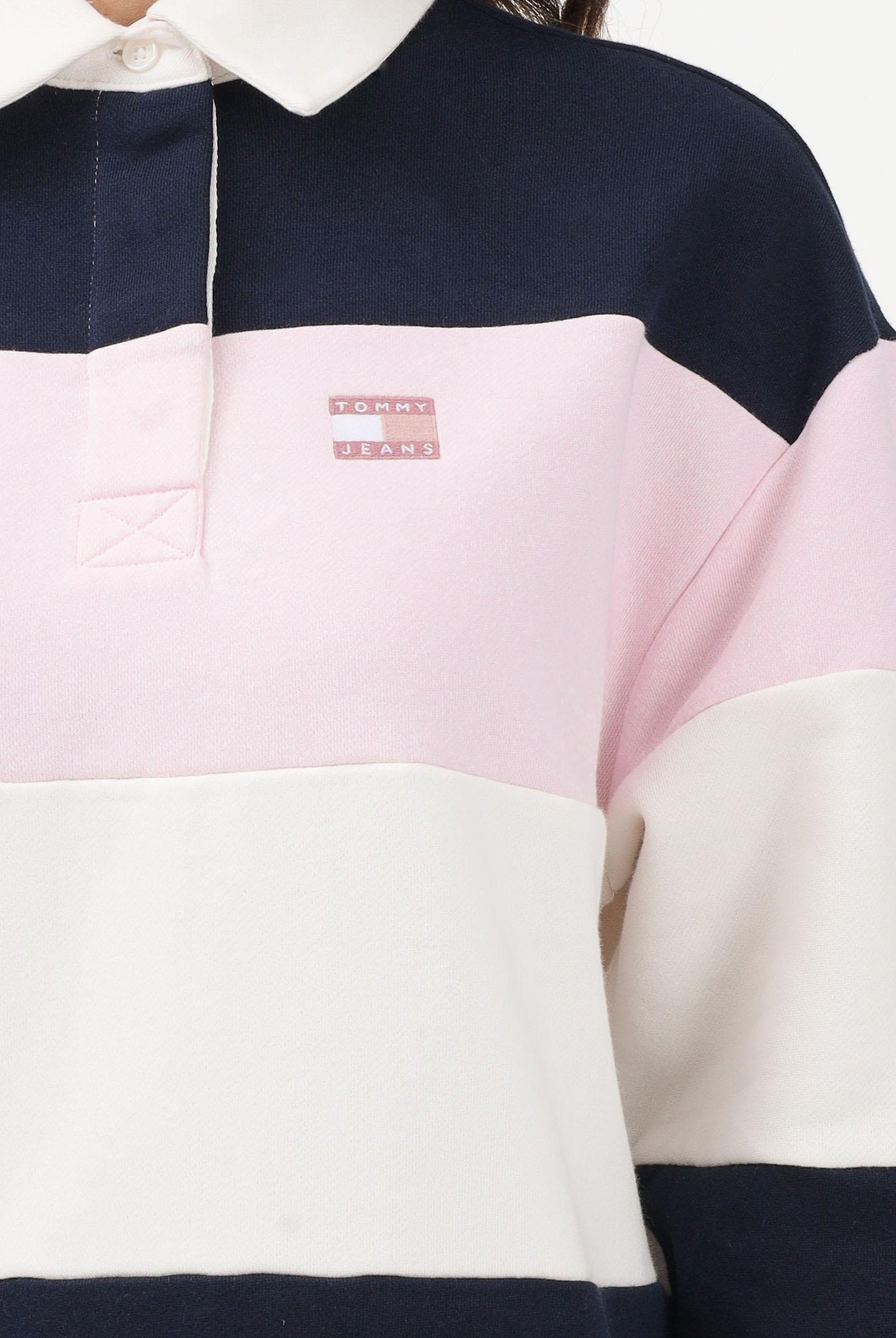 TOMMY JEANS Felpa stile polo da donna con motivo a righe blu, rosa e panna DW0DW21927 TOG TOMMY JEANS