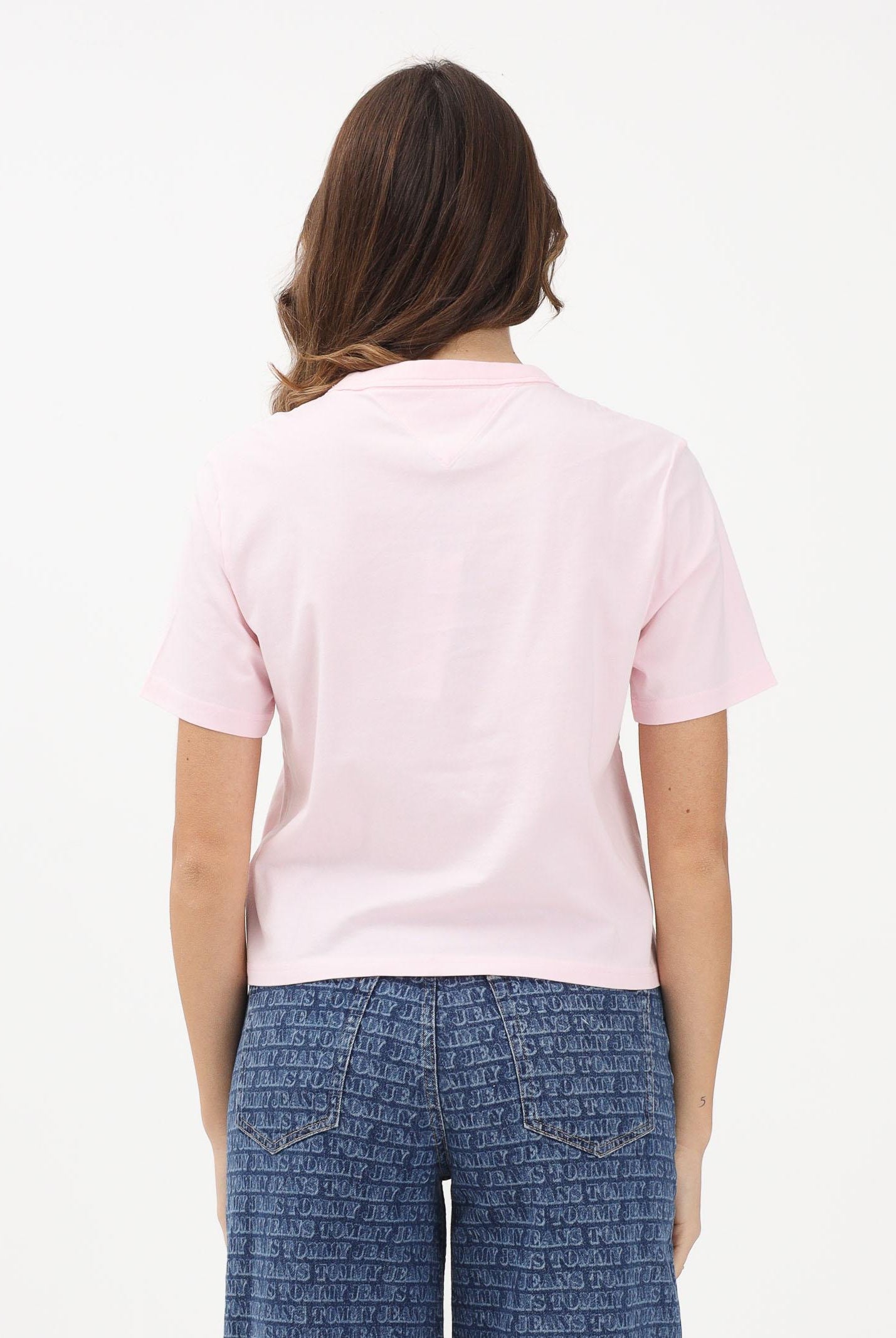 TOMMY JEANS T-shirt a manica corta Boxy Badge rosa da donna DW0DW22202 TOG TOMMY JEANS