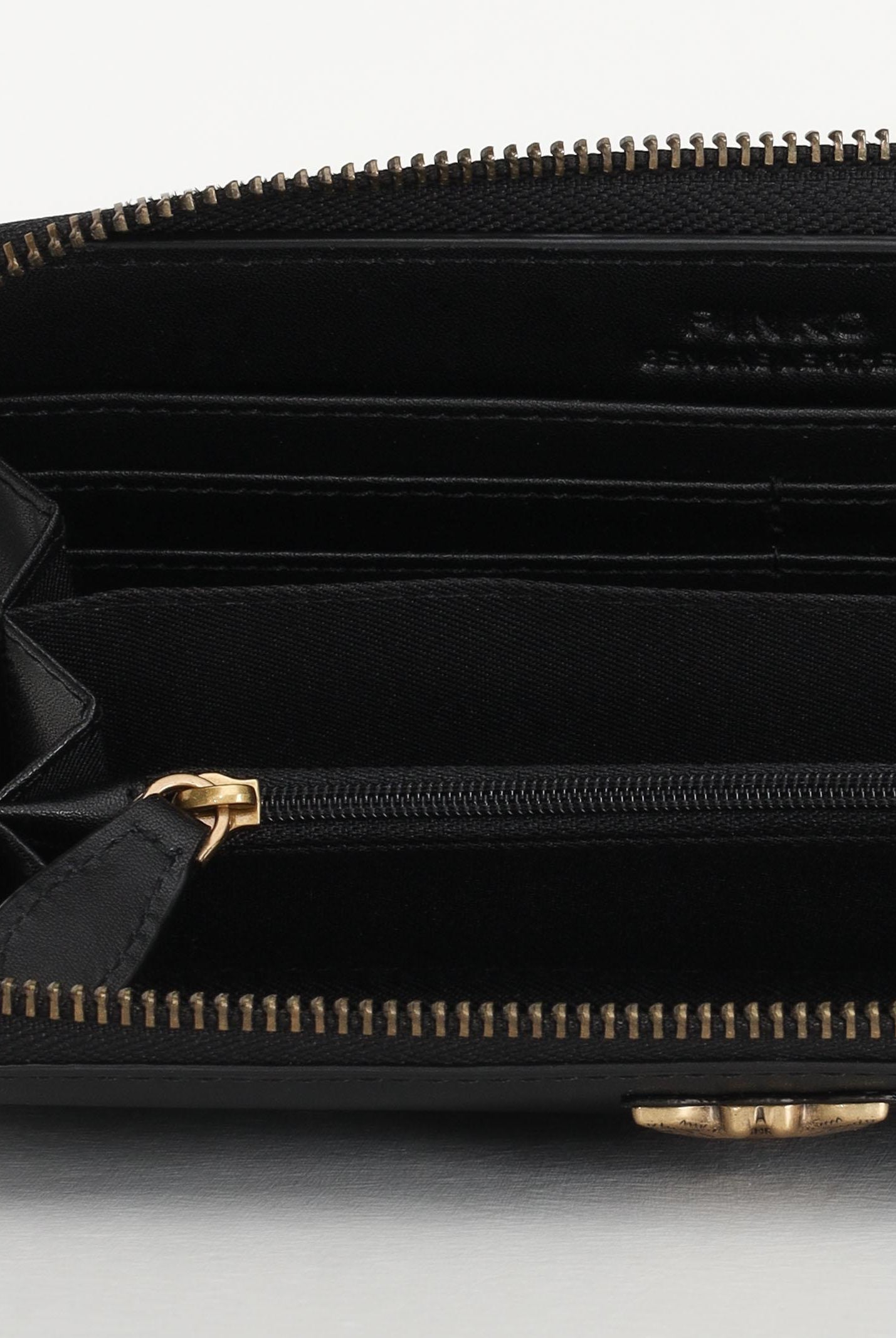 PINKO Portafogli zip-around in morbida pelle mano seta nero da donna 100250A0F1 Z99Q PINKO