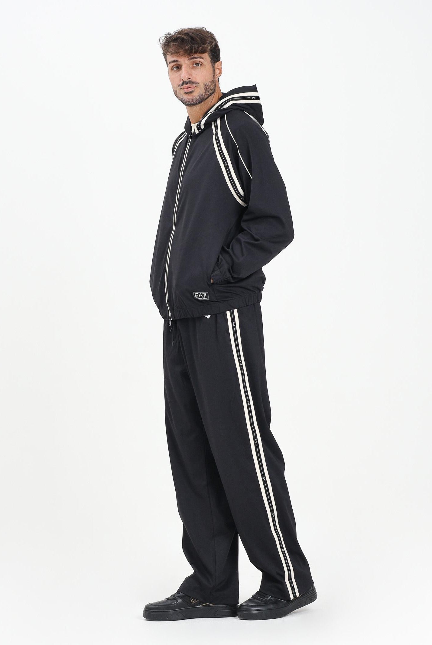 EA7 Pantalone sportivo nero da uomo con bande logate 7M000960AF17160 UC001 EA7