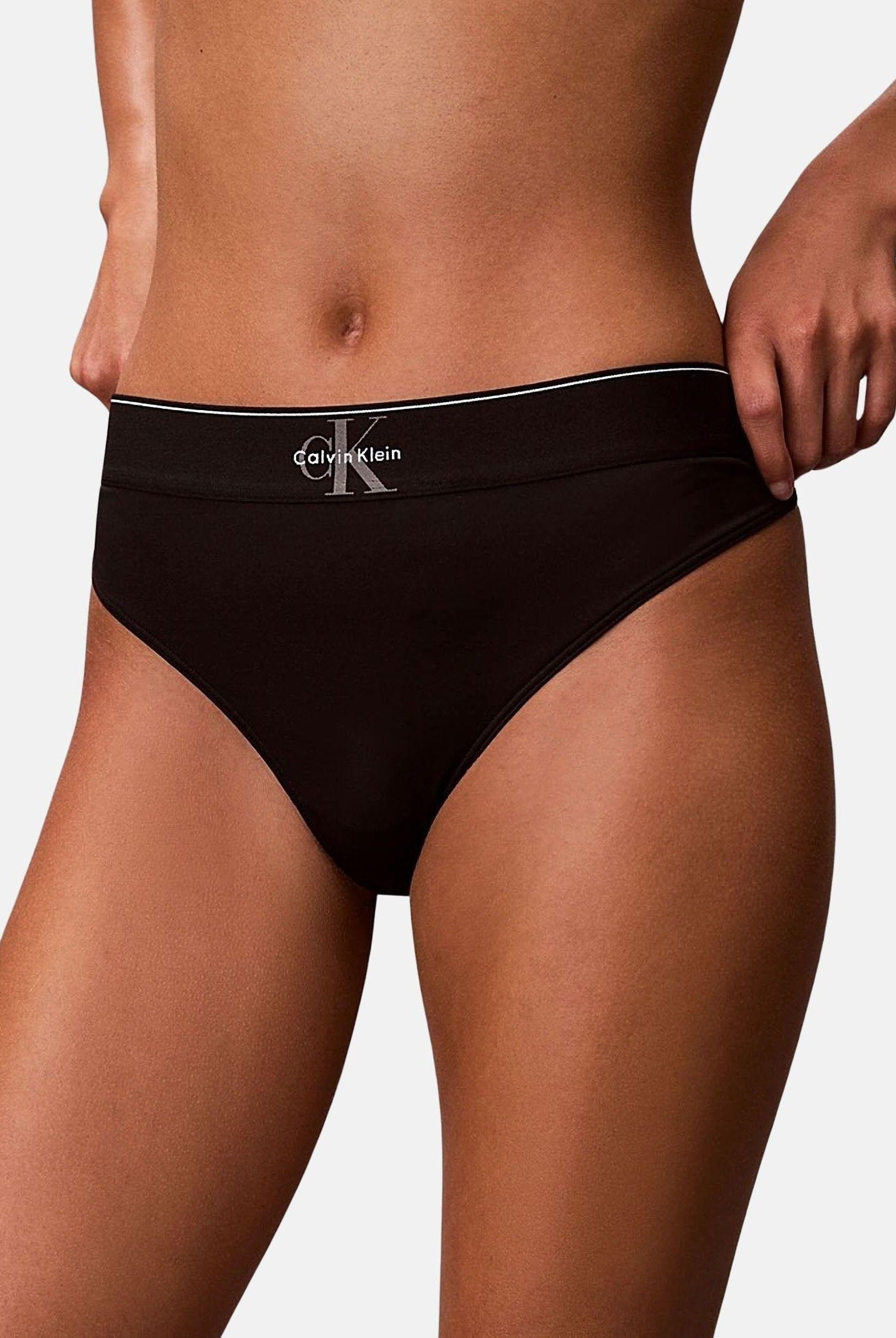 CALVIN KLEIN Perizoma nero da donna LV00QF8813 UB1 CALVIN KLEIN