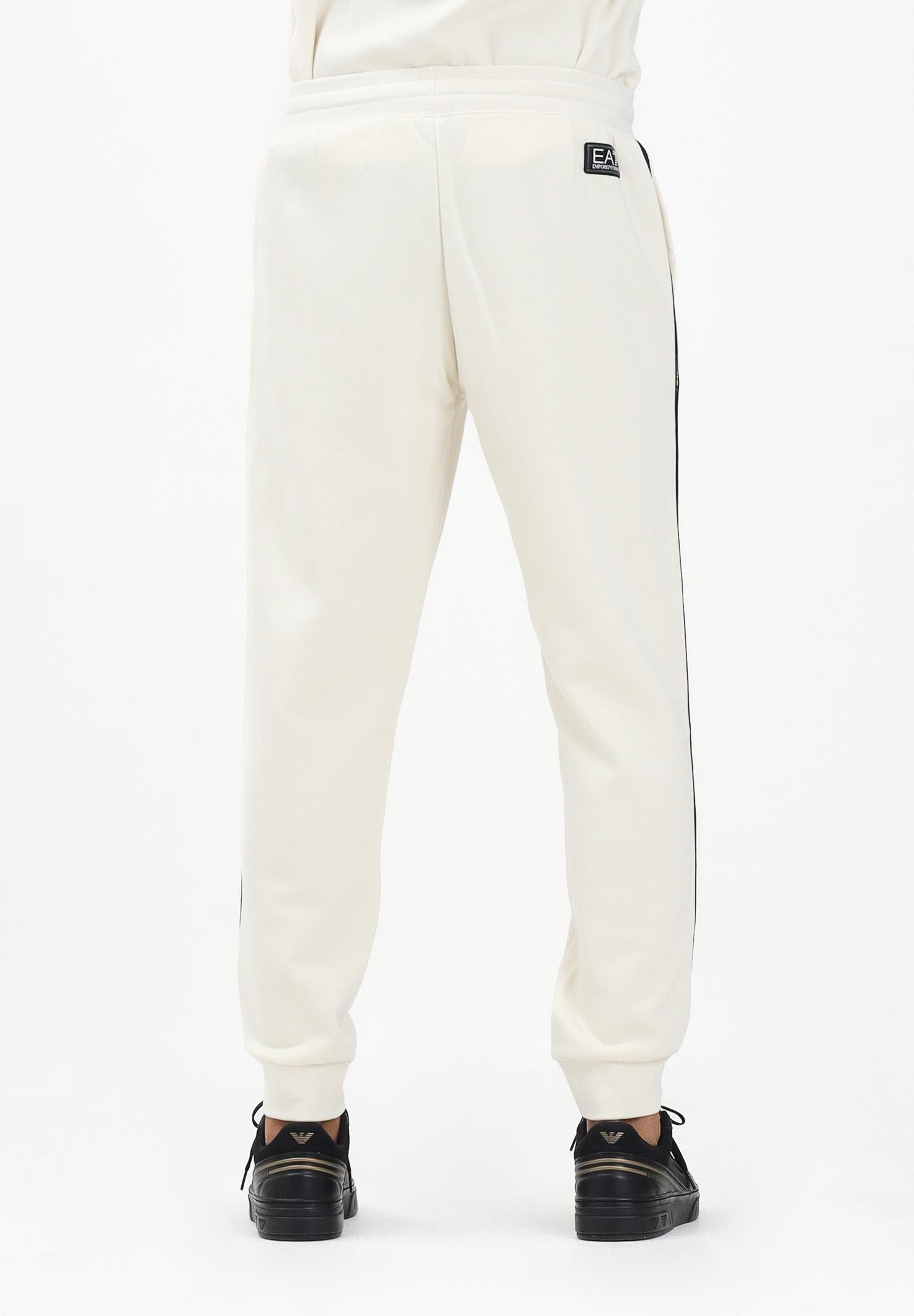 EA7 Pantalone sportivo panna da uomo con bande laterali logate 7M000974AF10377 U1105 EA7