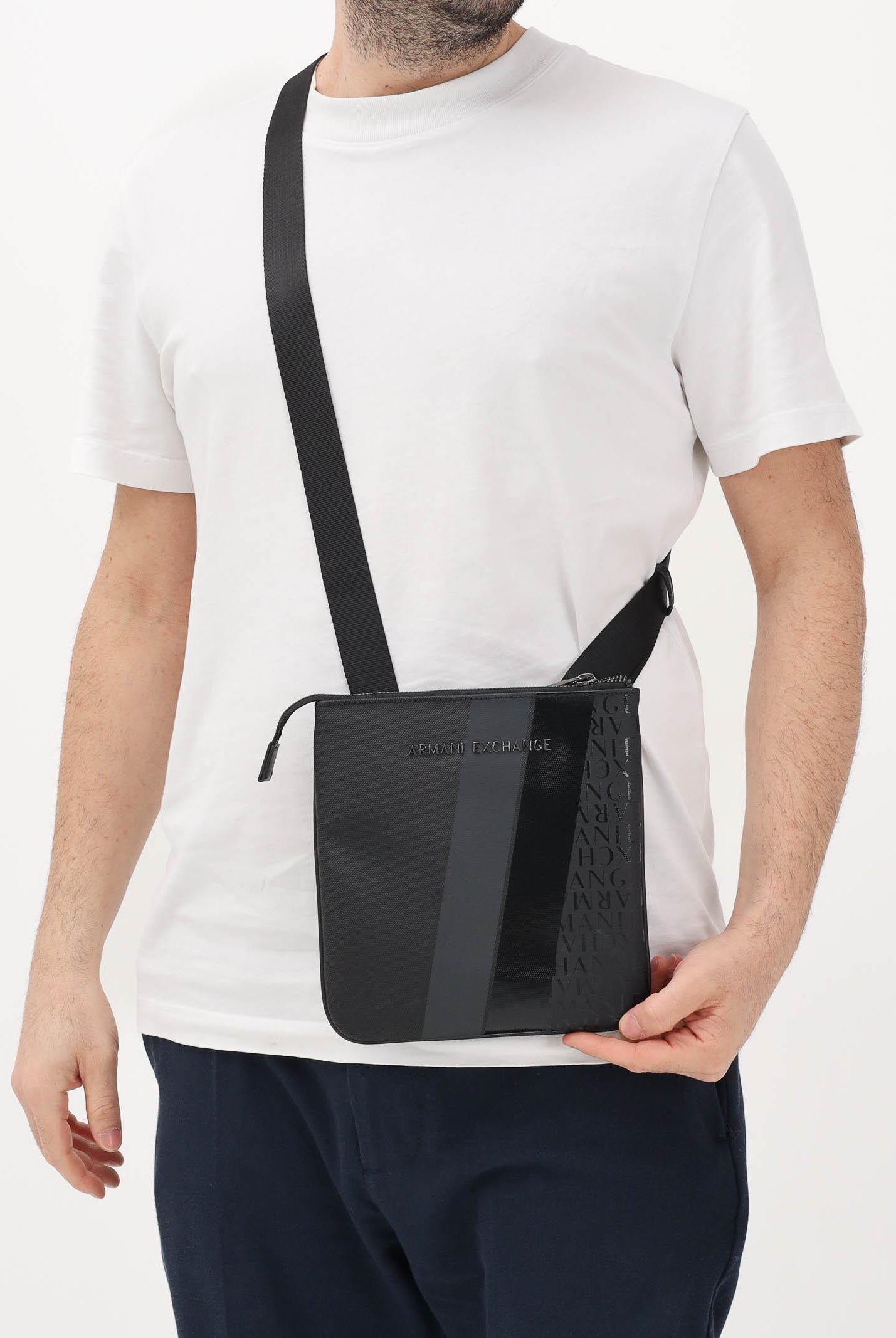 ARMANI EXCHANGE Borsello nero da uomo XM000164AF11935 MC034 ARMANI EXCHANGE