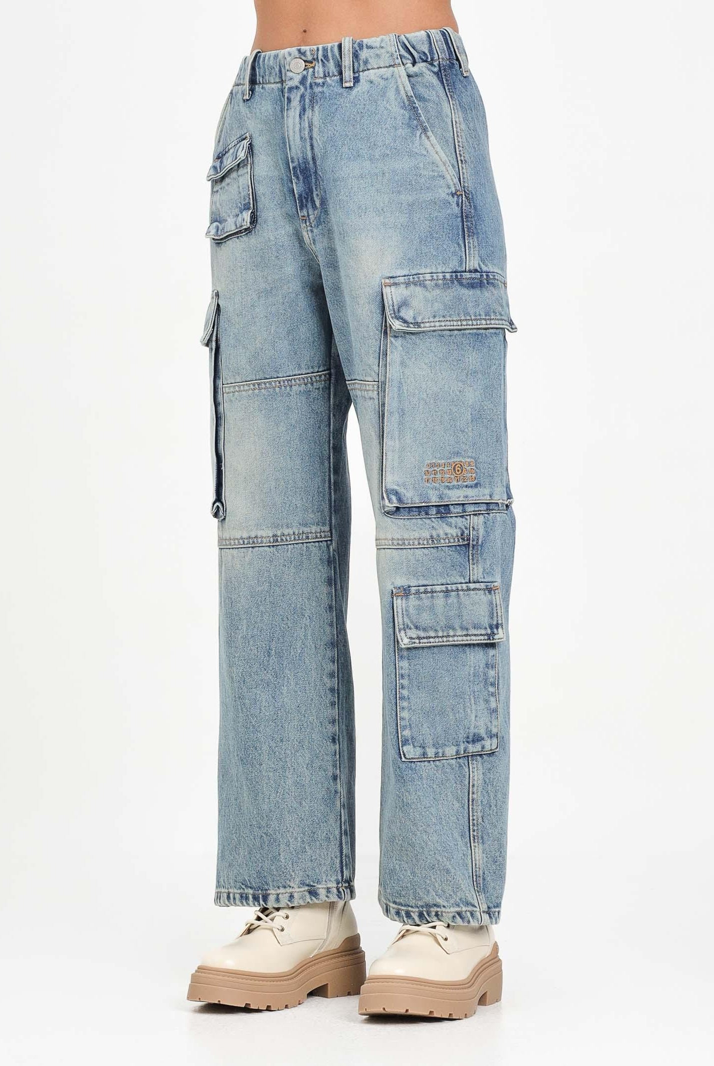 MAISON MARGIELA Jeans cargo in denim chiaro per donna, ragazzi e bambini con Numeric logo ricamato M60793MM05V M601 MAISON MARGIELA