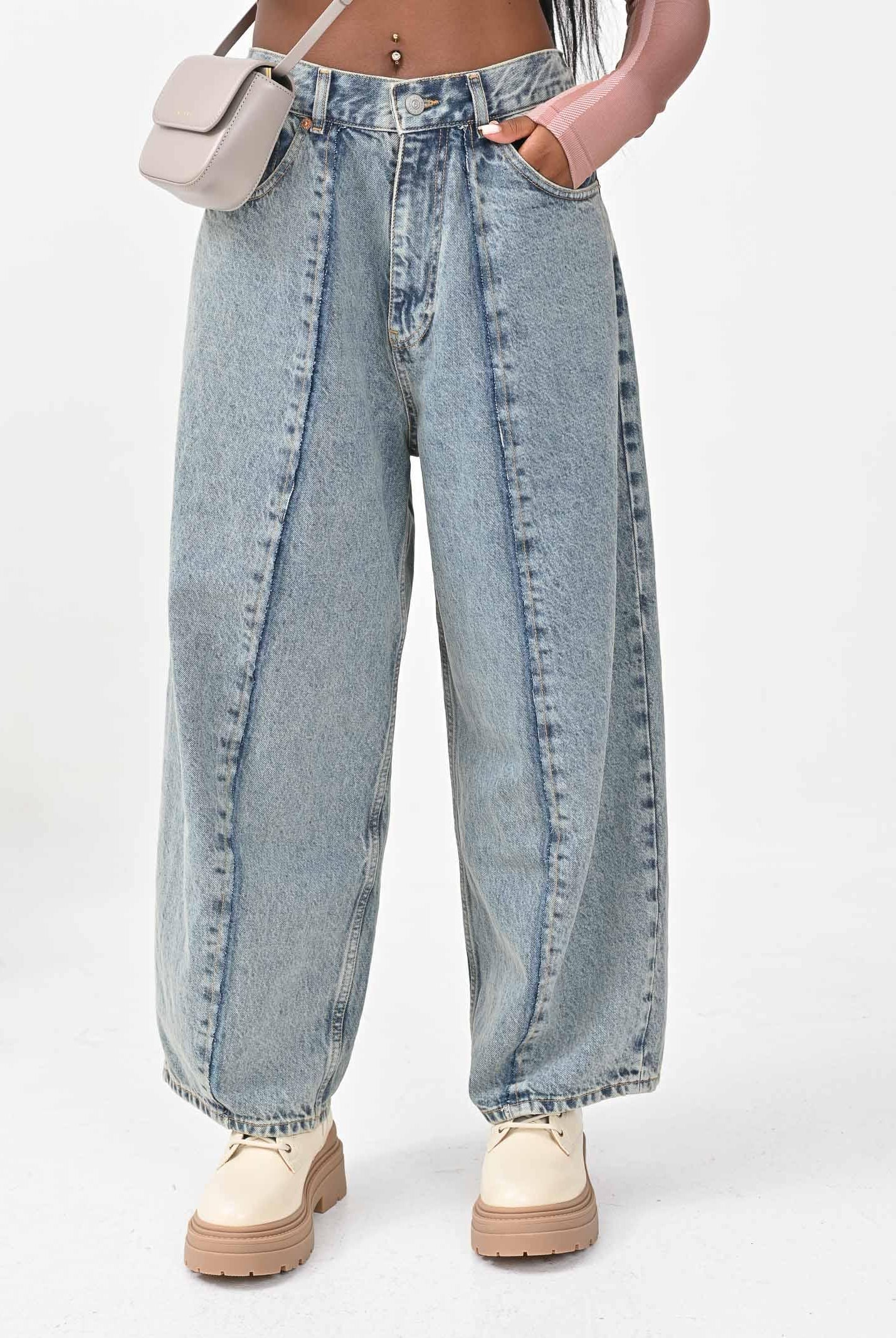 MAISON MARGIELA Jeans in denim chiaro per donna, ragazzi e bambini con cuciture ergonomiche effetto palloncino M60748MM06C M601 MAISON MARGIELA