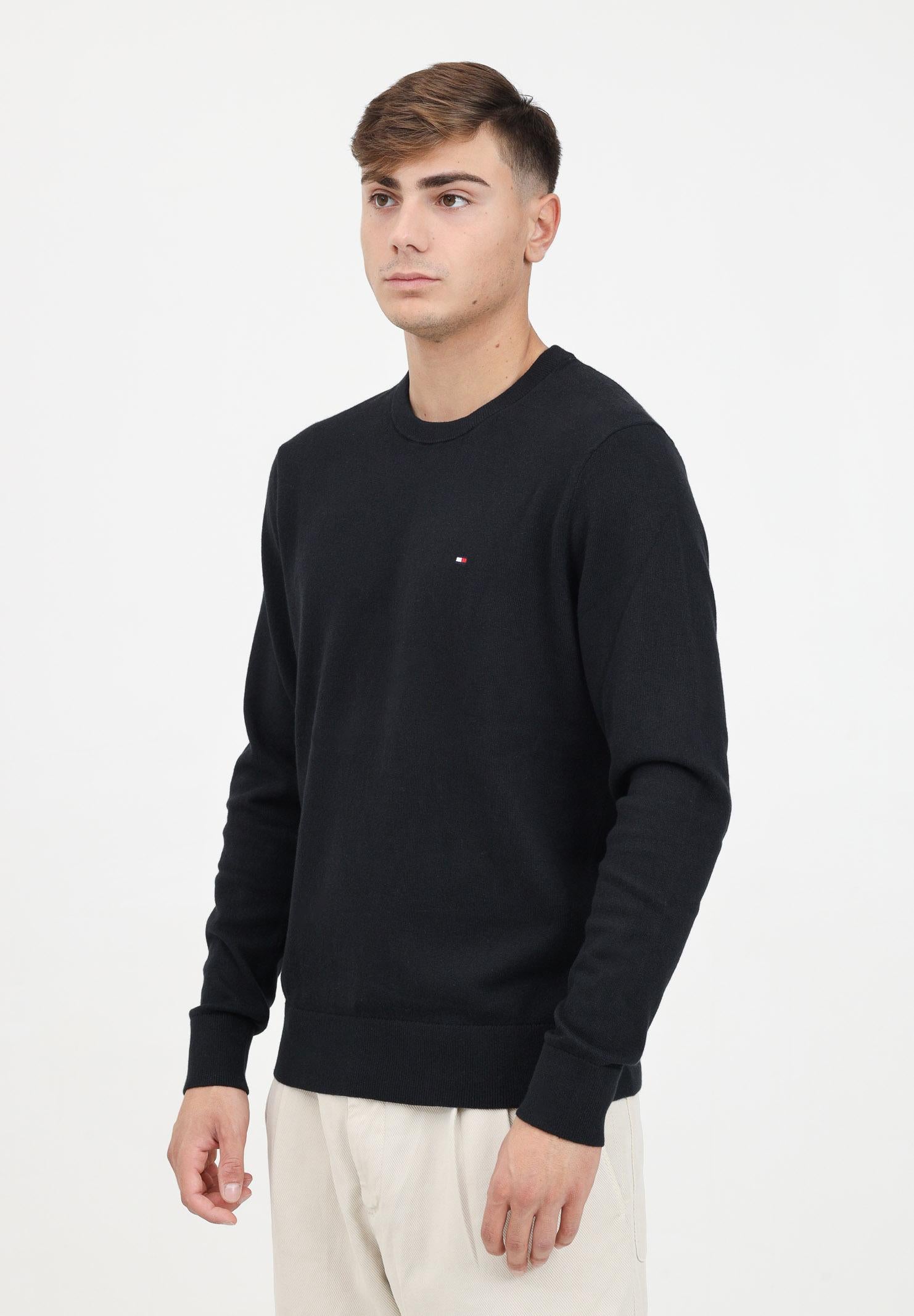 TOMMY HILFIGHER Maglioncino girocollo nero da uomo con ricamo logo MW0MW28046BDS TOMMY HILFIGER