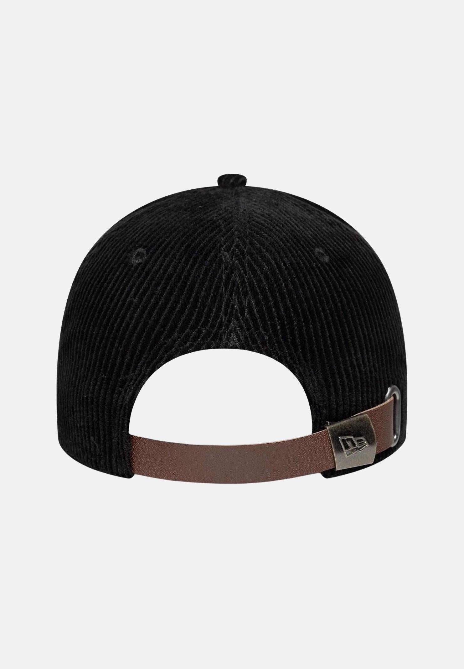 NEW ERA Cappello con visiera 9FORTY E-Frame New York Yankees MLB nero per uomo e donna 60759016 . NEW ERA