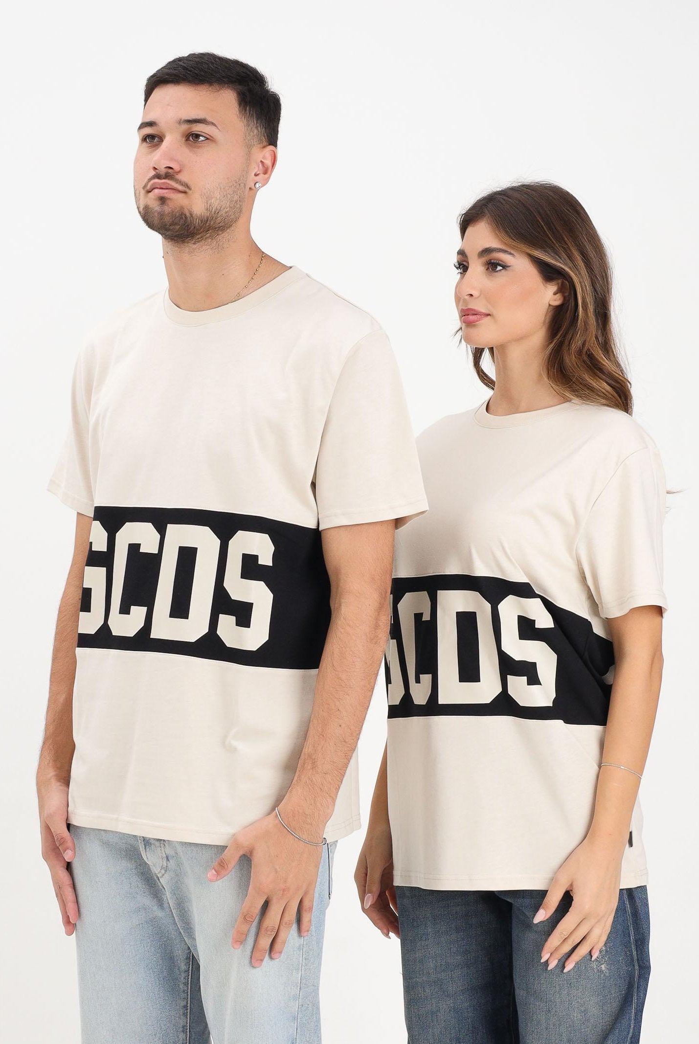GCDS T-shirt a manica corta beige per uomo e donna con banda logata B1XM2314JA3 09 GCDS