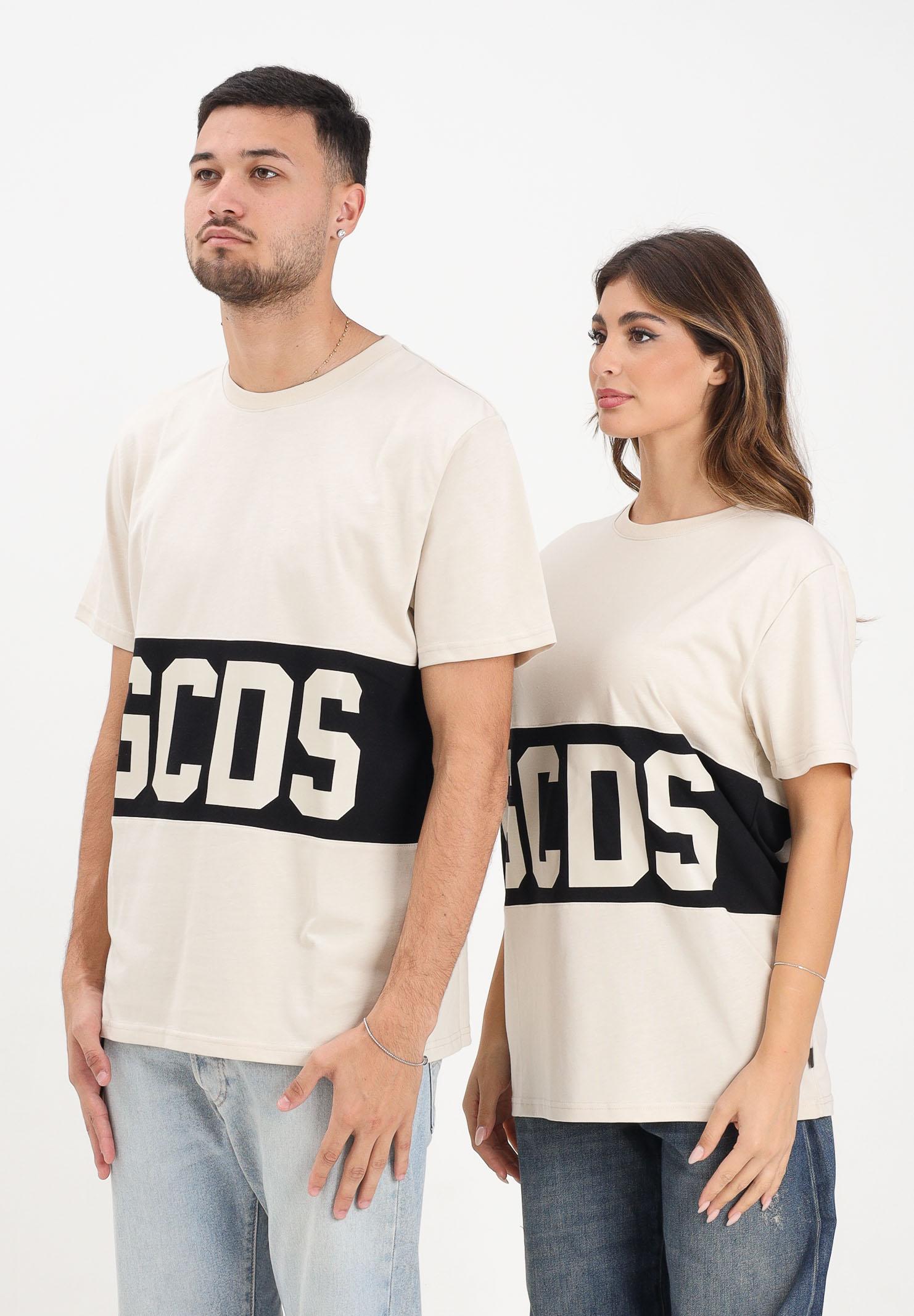 GCDS T-shirt a manica corta beige per uomo e donna con banda logata B1XM2314JA3 09 GCDS