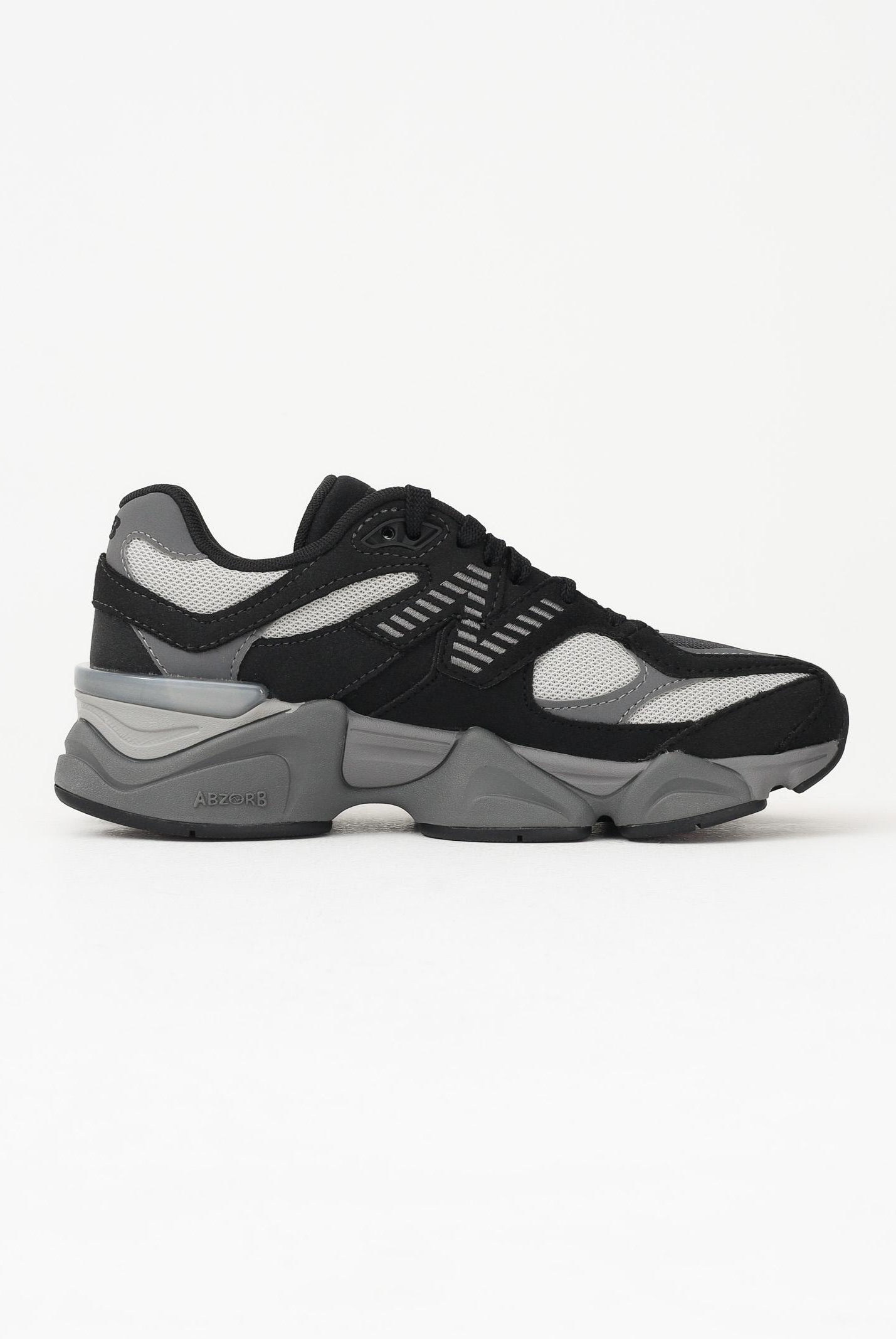 NEW BALANCE Sneakers 9060 nere per uomo e donna GC9060BK . NEW BALANCE