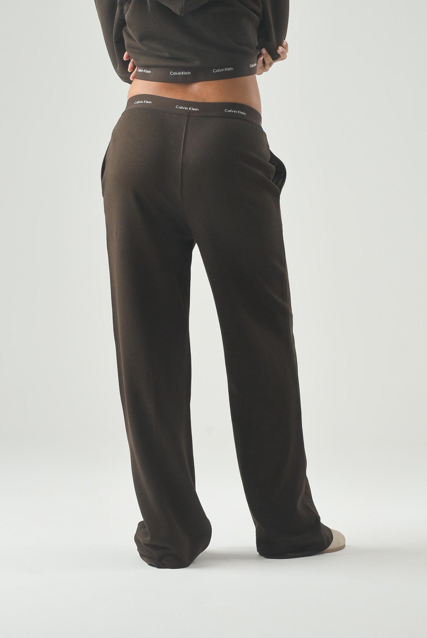 CALVIN KLEIN JEANS Pantaloni Logo Waistband Wide Leg Joggers dark coffee marrone, colore basico marrone, donna. LV047G253G TO2 CALVIN KLEIN JEANS