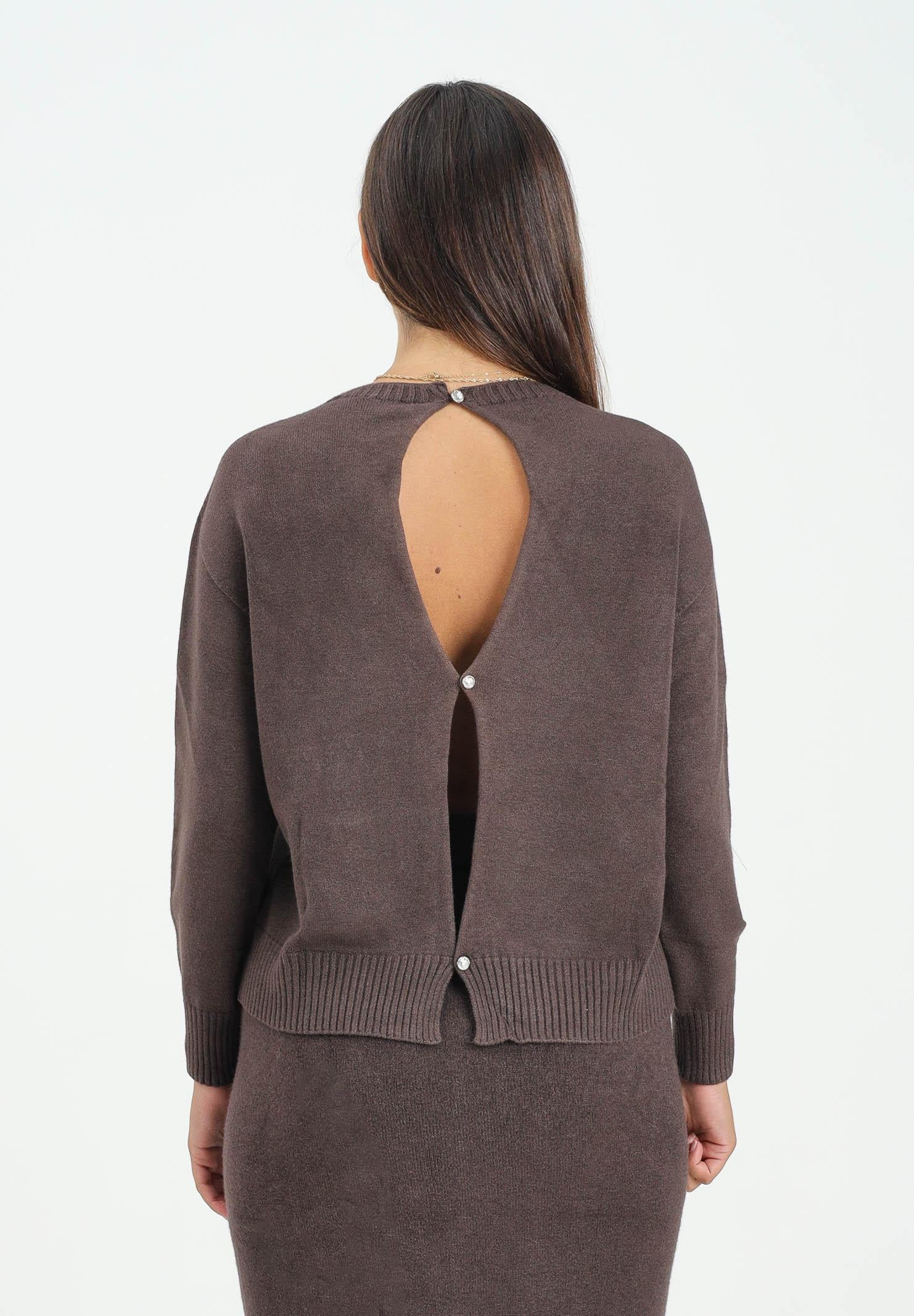 VICOLO Maglioncino girocollo marrone da donna con dettagli cut-out sul retro 77064F FU691 VICOLO