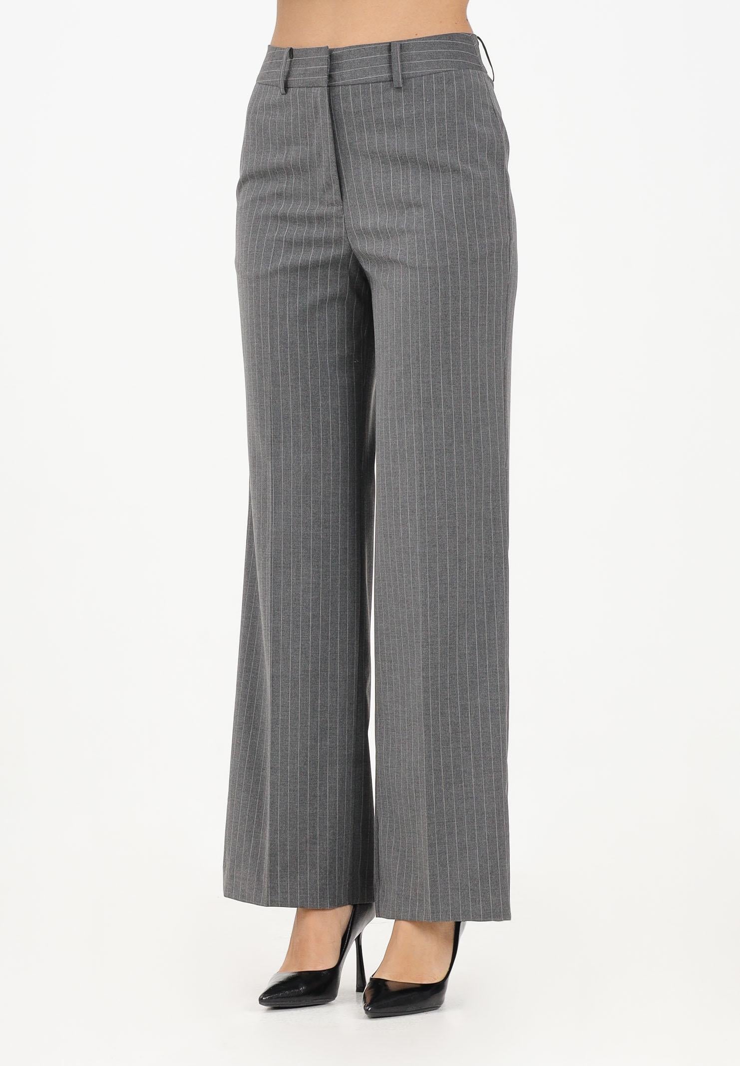 VICOLO Tailleur grigio gessato da donna con dettagli gioiello RF0565 GE VICOLO