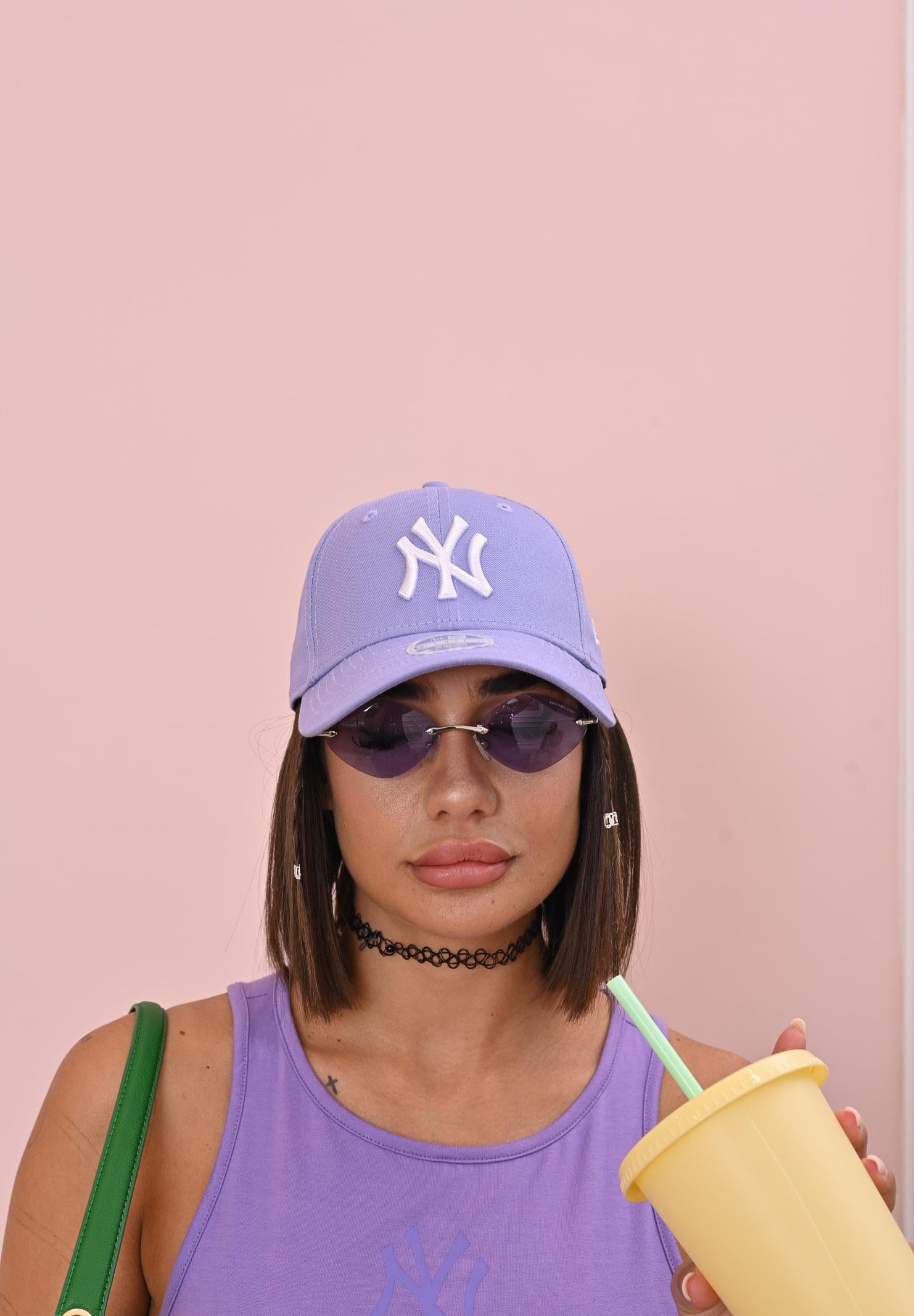 NEW ERA Cappello con visiera 9FORTY New York Yankees League Essential lilla da donna 60222524 . NEW ERA