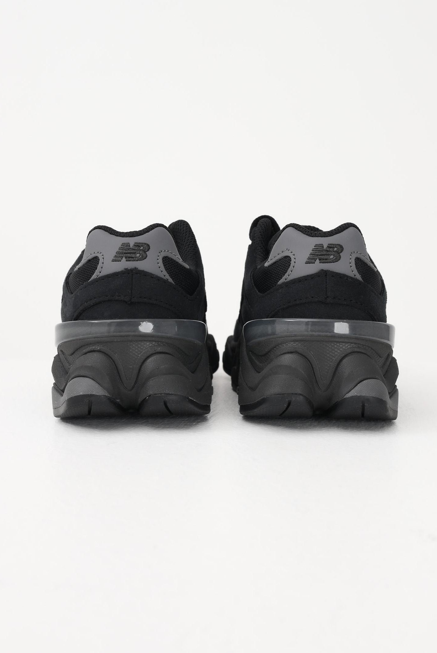 NEW BALANCE Sneakers 9060 Lace nere per bambino e bambina P9060662 . NEW BALANCE