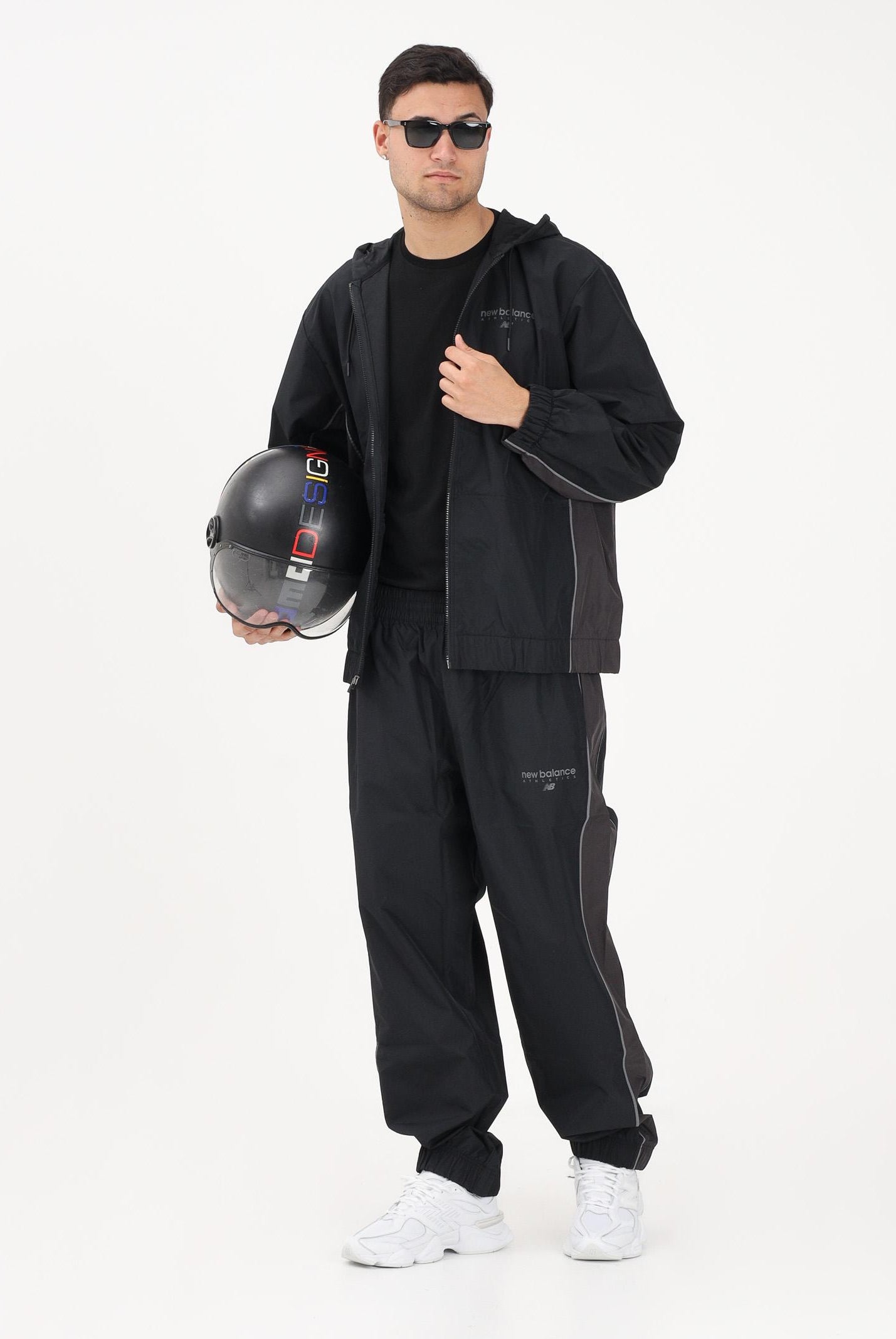 NEW BALANCE Giacca a vento Trackside nera da uomo MJ61A4P8BK . NEW BALANCE