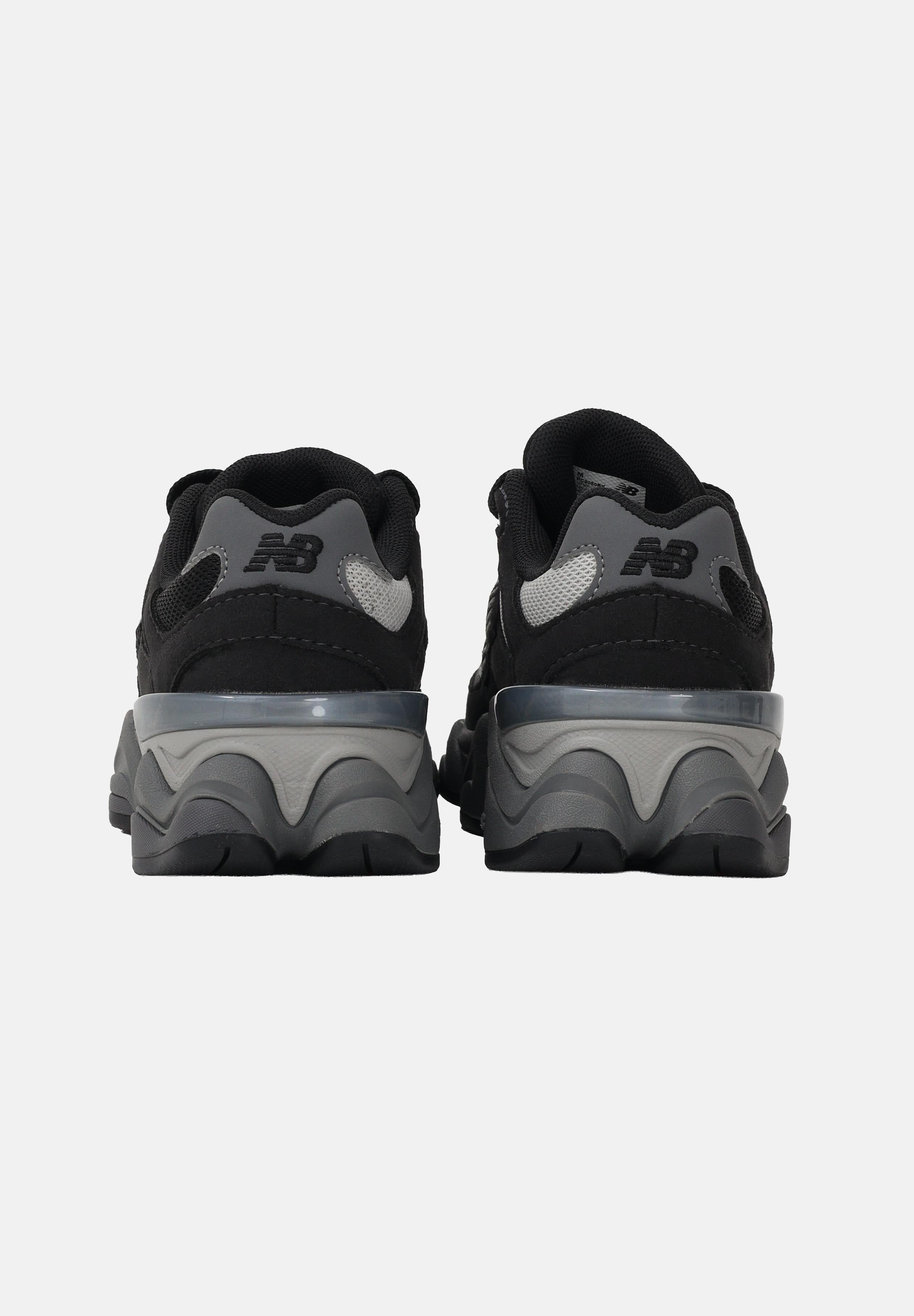 NEW BALANCE Sneakers 9060 Lace nere per bambino e bambina PC9060BK . NEW BALANCE