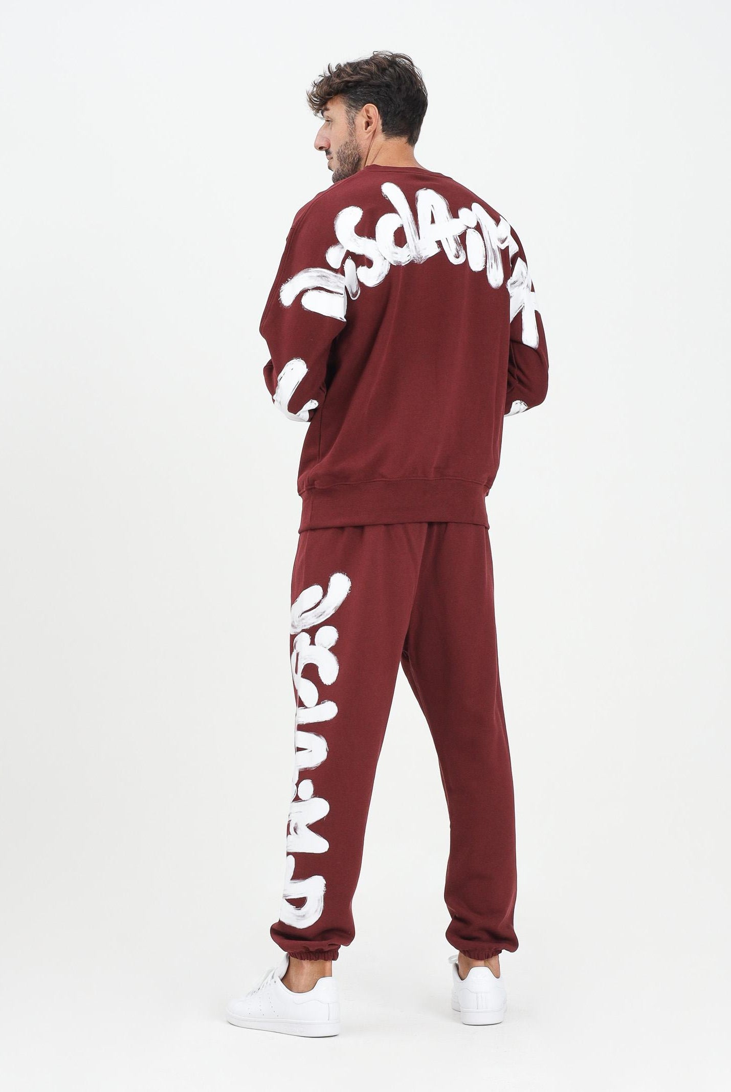 DISCLAIMER Pantalone sportivo bordeaux da uomo con maxi stampa logo 25IDS55101 BO DISCLAIMER