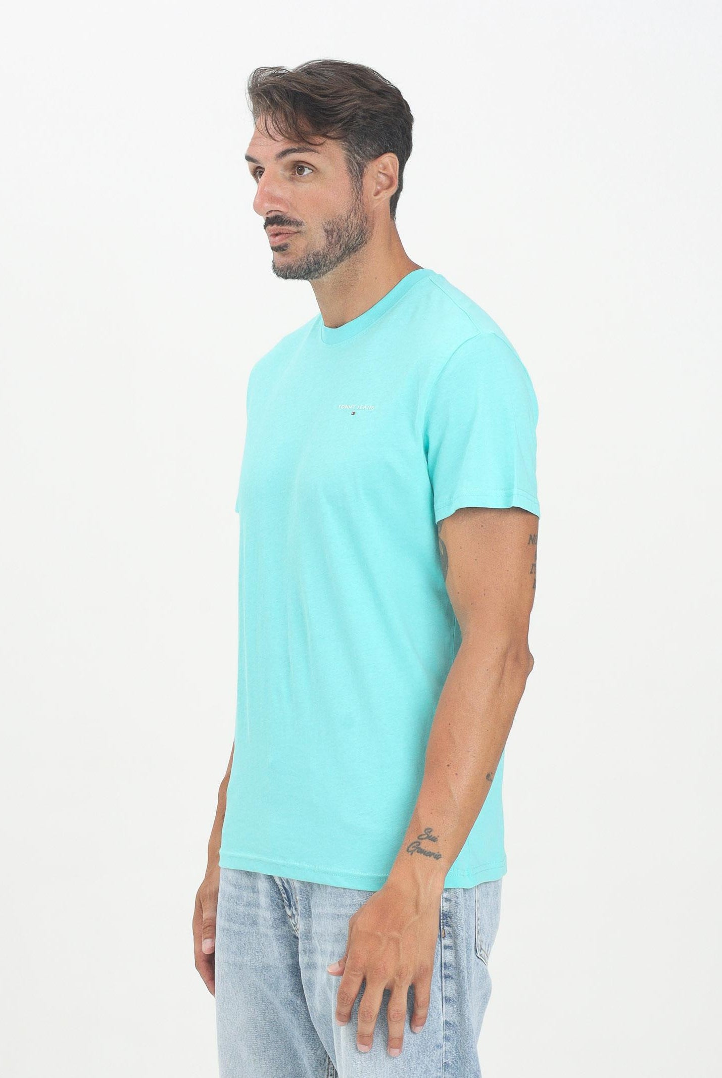TOMMY JEANS T-shirt a manica corta turchese da uomo con logo DM0DM21780L61 TOMMY JEANS