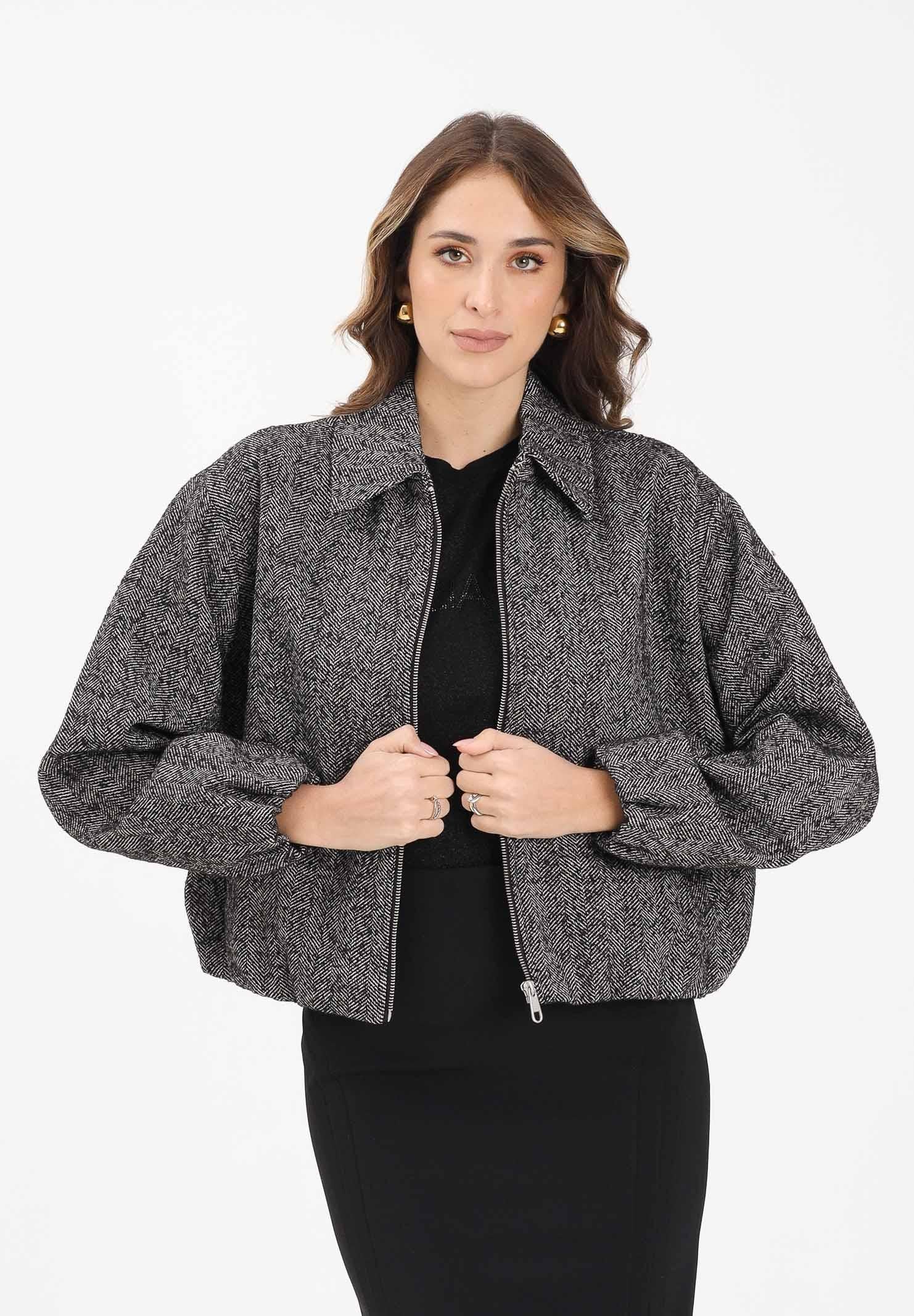 ONLY Cappottino bianco e nero da donna con fantasia spigata 15349212 Black ONLY