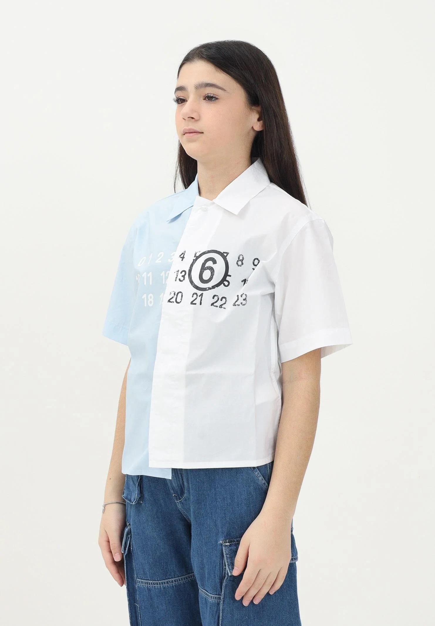 MAISON MARGIELA Camicia a maniche corte bianca e azzurra per donna, ragazzi e bambini con stampa Numbers M60761MM014 M6C29 MAISON MARGIELA