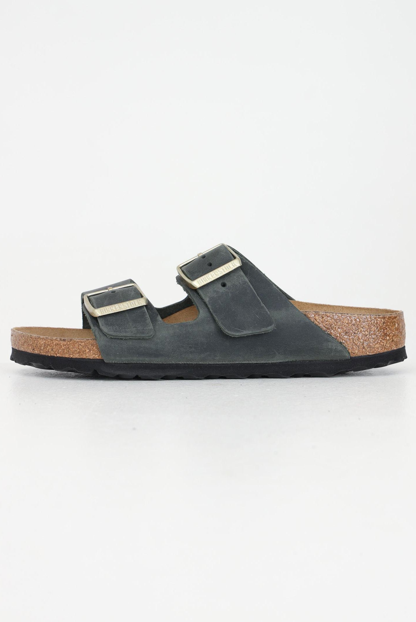 BIRKENSTOCK Ciabatte Arizona verde oliva per uomo e donna in pelle oliata 1028030 . BIRKENSTOCK