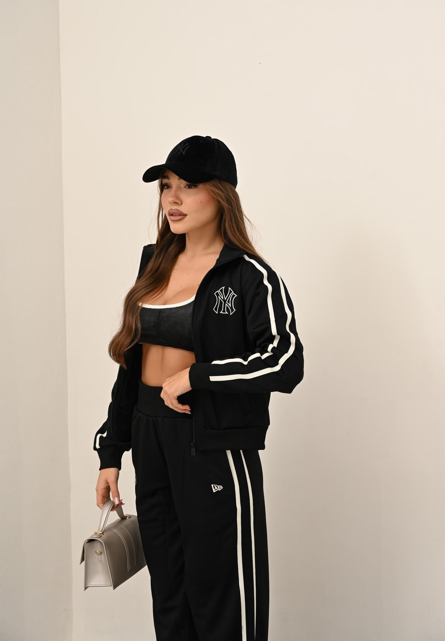 NEW ERA Felpa con zip New York Yankees MLB Midi Logo nera da donna 60684425 . NEW ERA